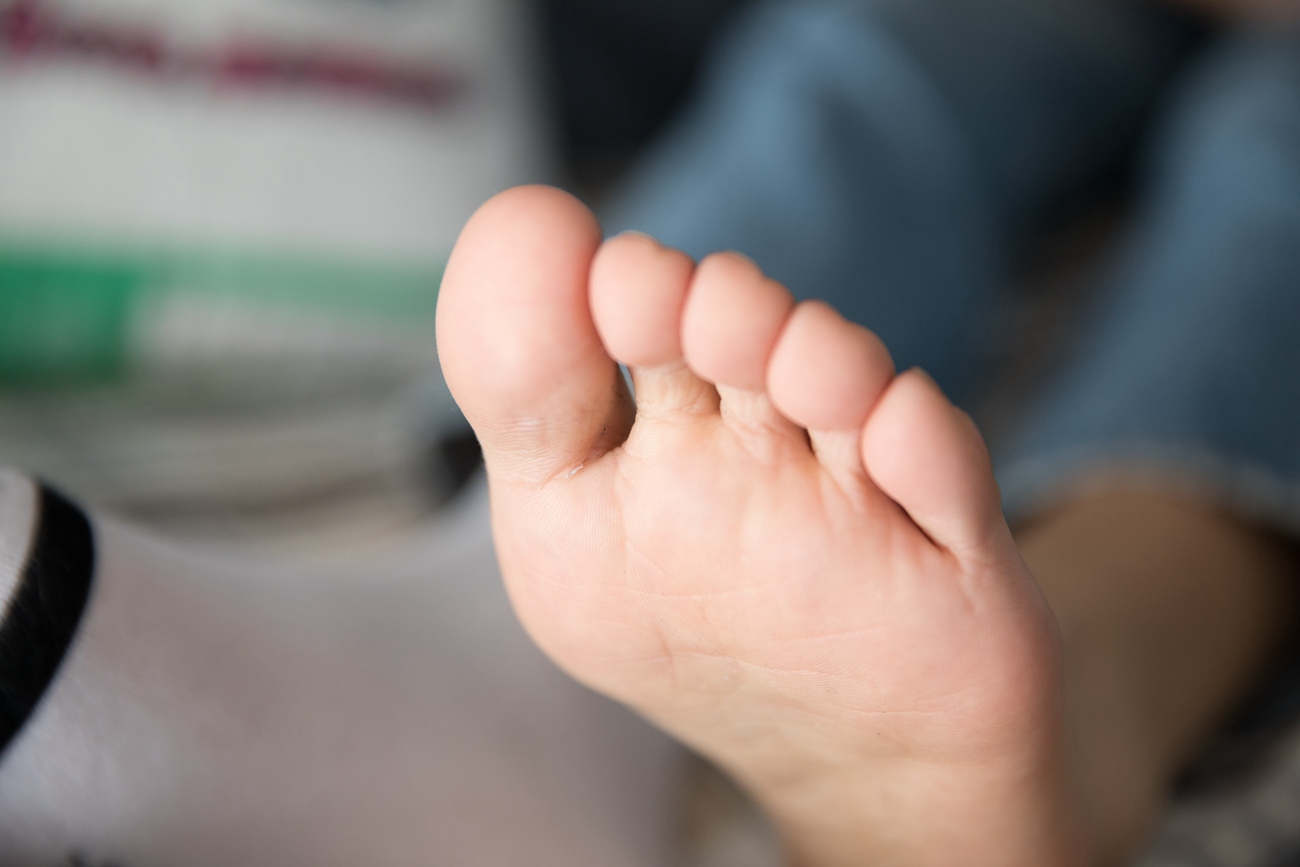 图片[82]-勿恋传媒 No.132 Elise-床边的白色板鞋搭配白色棉袜与灰色棉袜 [147P] – 速更版-美库