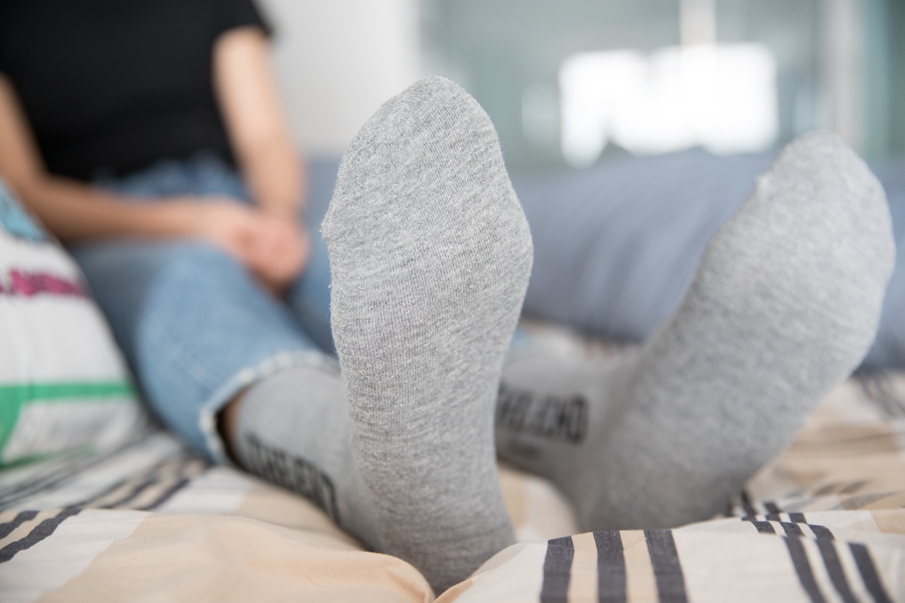 图片[141]-勿恋传媒 No.132 Elise-床边的白色板鞋搭配白色棉袜与灰色棉袜 [147P] – 速更版-美库