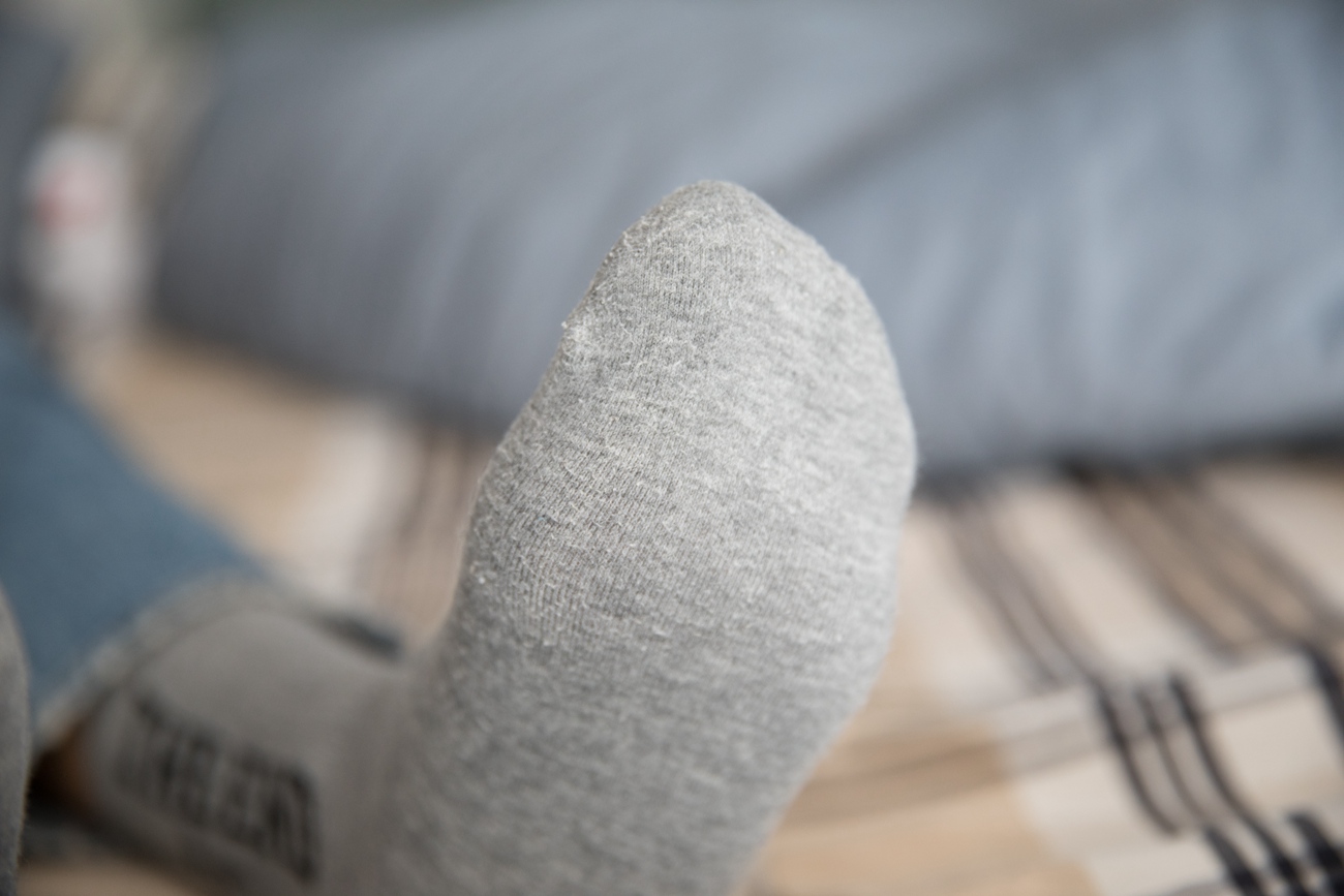 图片[143]-勿恋传媒 No.132 Elise-床边的白色板鞋搭配白色棉袜与灰色棉袜 [147P] – 速更版-美库