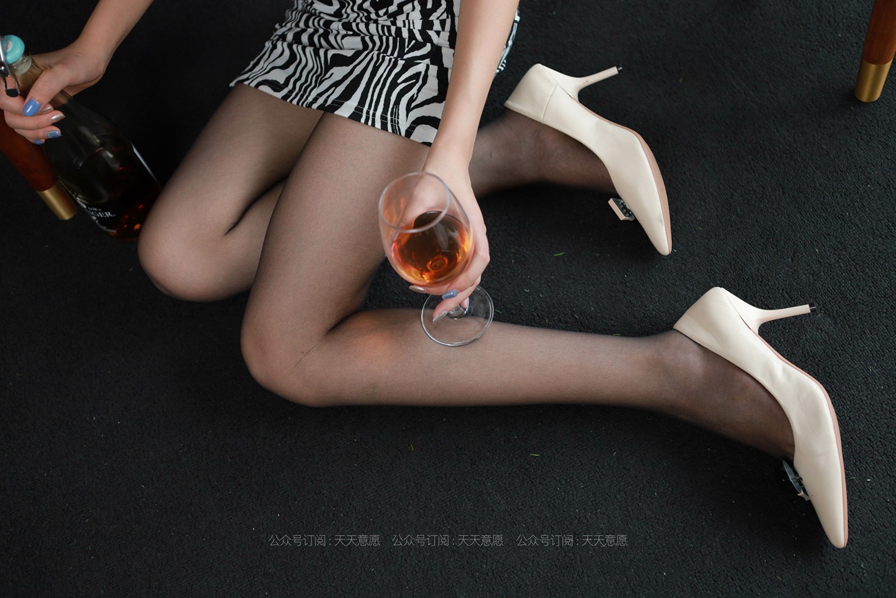 图片[30]-[IESS异思趣向] 耽丝 210606 微醺美女 西瓜 [91P] – 速更版-美库