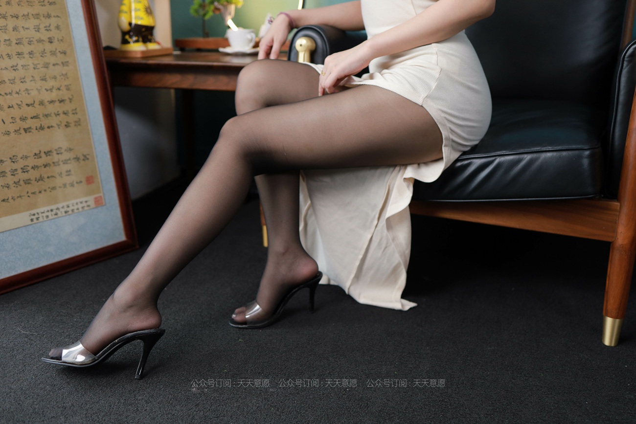 图片[16]-[IESS异思趣向] 耽丝 210614 秋秋的黑丝开衩长裙 [90P] – 速更版-美库