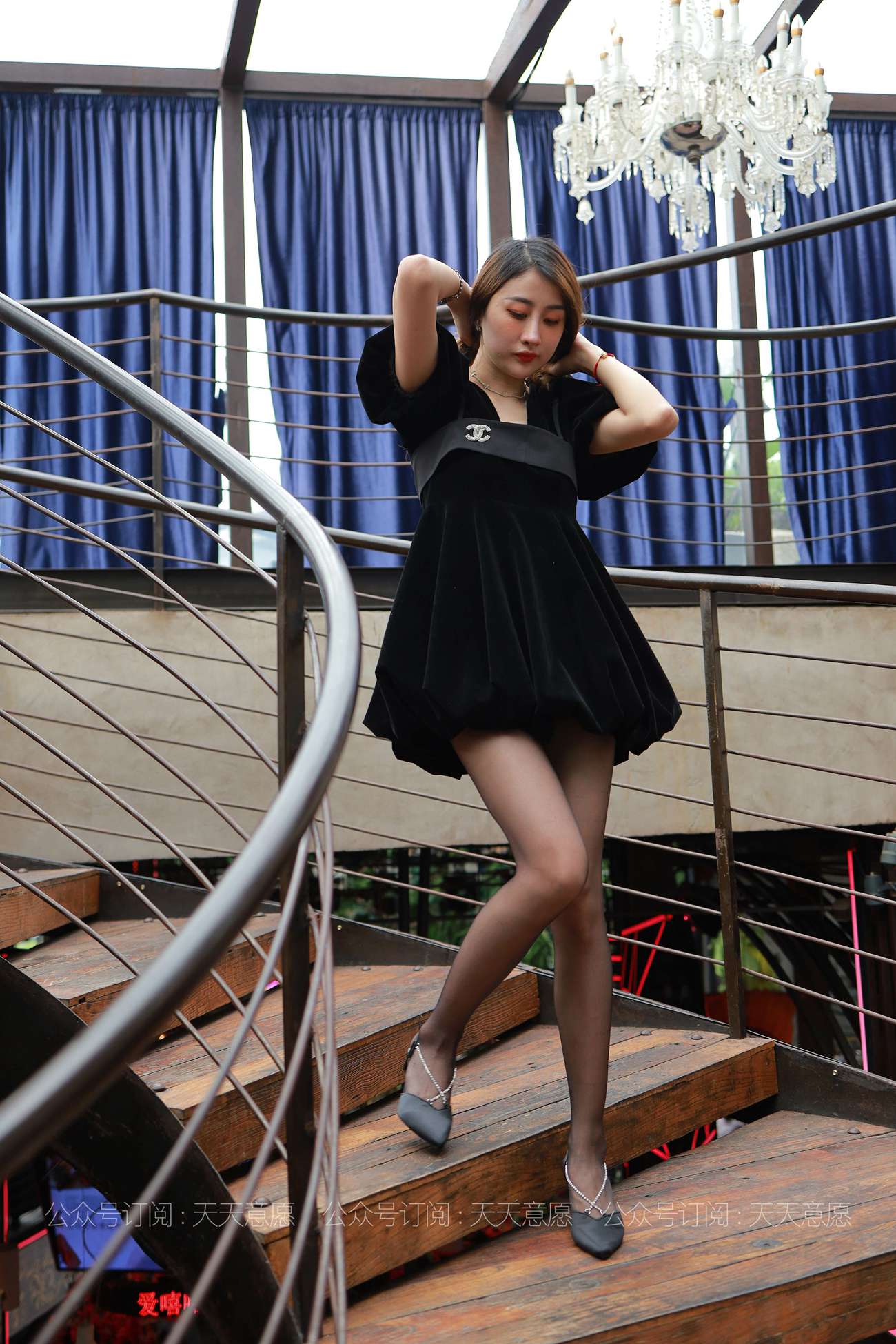 图片[88]-[IESS异思趣向] 耽丝 210712 长腿黑天鹅夏夏  [90P] – 速更版-美库