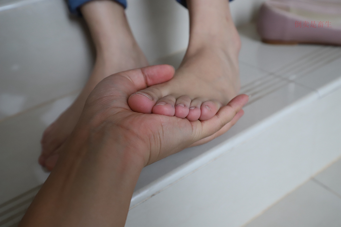 图片[110]-大西瓜爱牙膏-早期作品-S005 裸足 [134P] – 速更版-美库