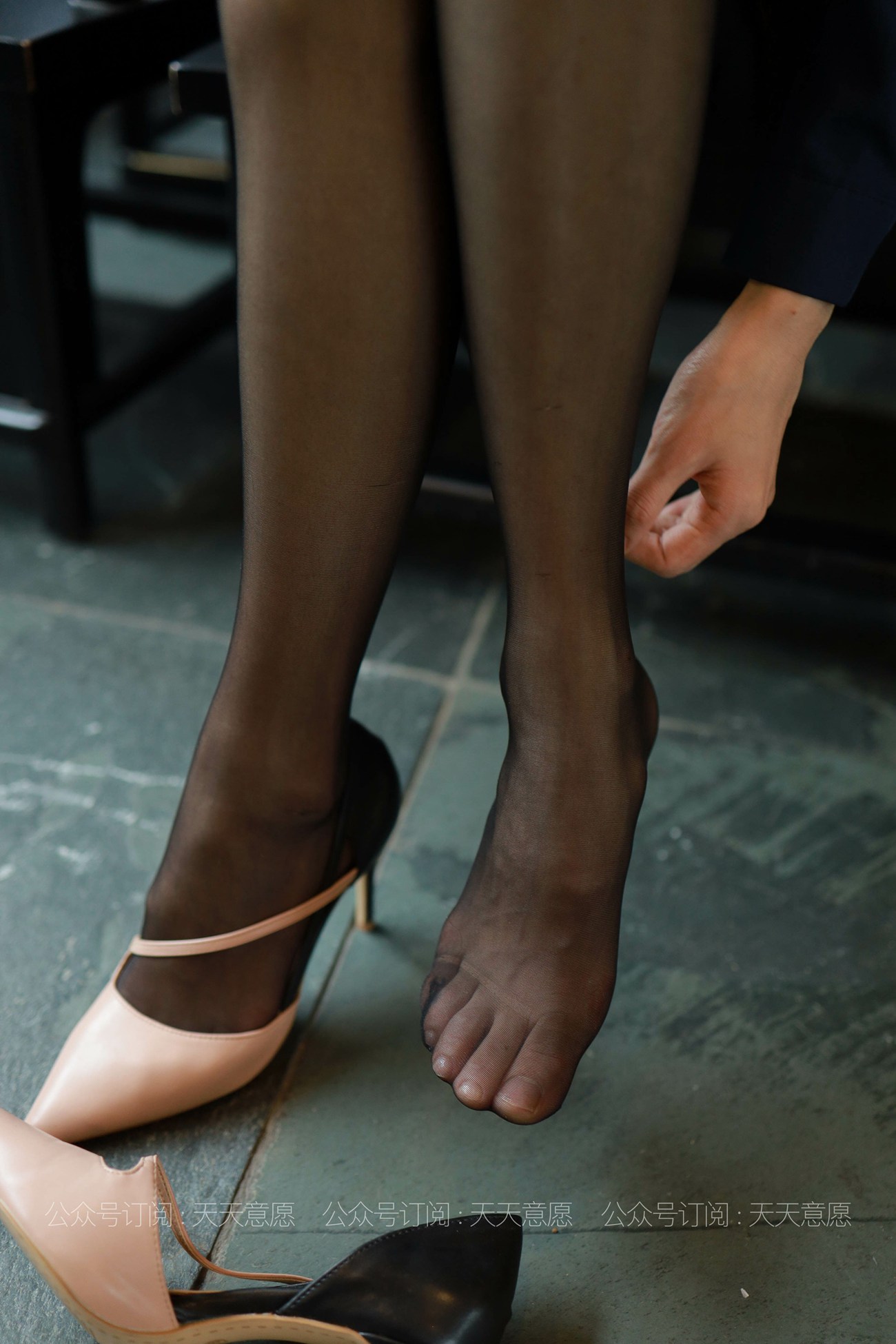 图片[37]-[IESS异思趣向] 耽丝 210722 小六的黑色皮短裙 [88P] – 速更版-美库