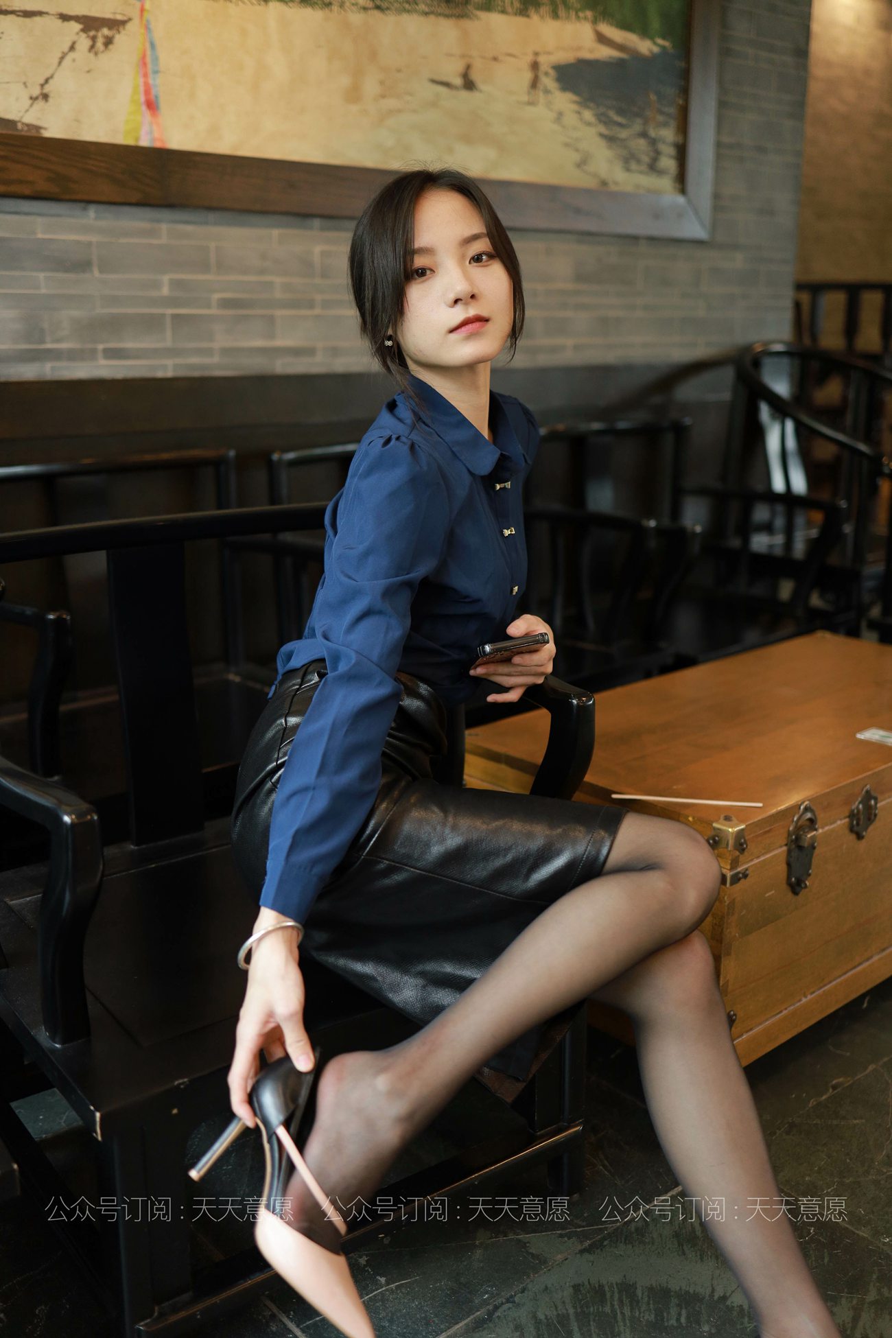 图片[61]-[IESS异思趣向] 耽丝 210722 小六的黑色皮短裙 [88P] – 速更版-美库