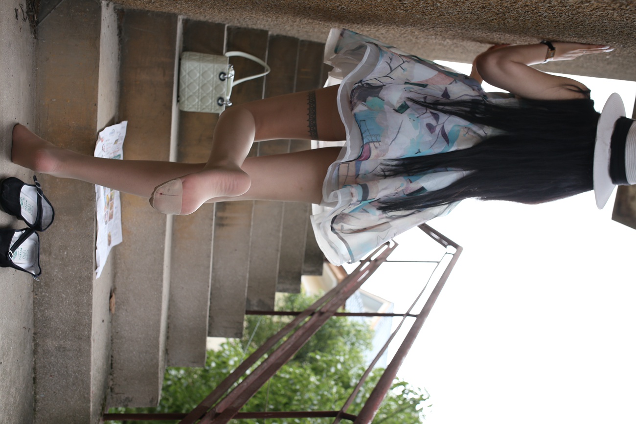 图片[33]-大西瓜爱牙膏-早期作品-S009 红嘴唇少妇 [337P] – 速更版-美库