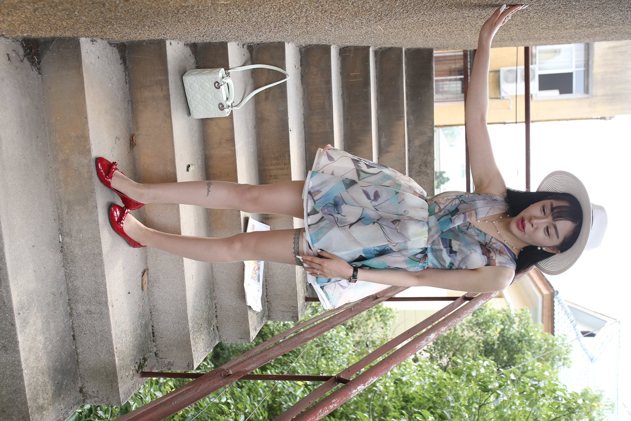 图片[40]-大西瓜爱牙膏-早期作品-S009 红嘴唇少妇 [337P] – 速更版-美库