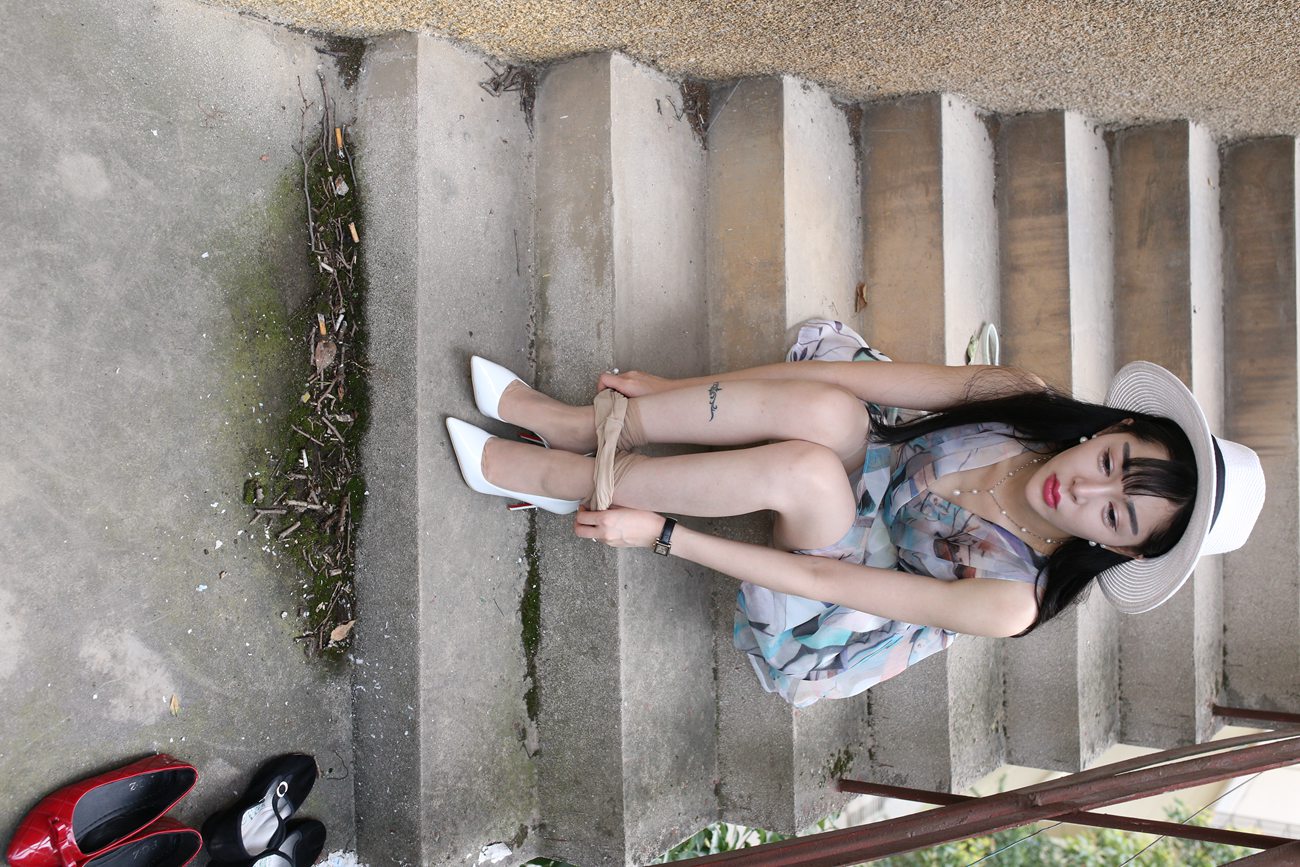 图片[99]-大西瓜爱牙膏-早期作品-S009 红嘴唇少妇 [337P] – 速更版-美库