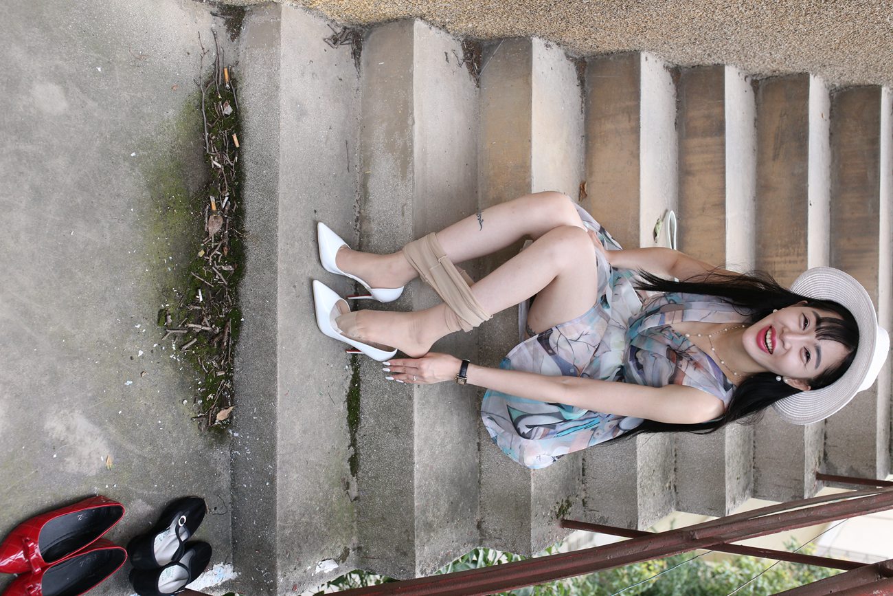 图片[100]-大西瓜爱牙膏-早期作品-S009 红嘴唇少妇 [337P] – 速更版-美库