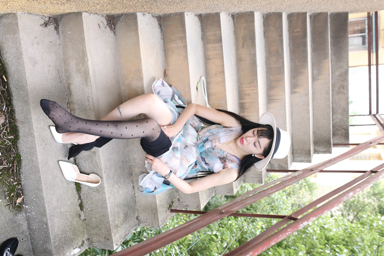 图片[116]-大西瓜爱牙膏-早期作品-S009 红嘴唇少妇 [337P] – 速更版-美库