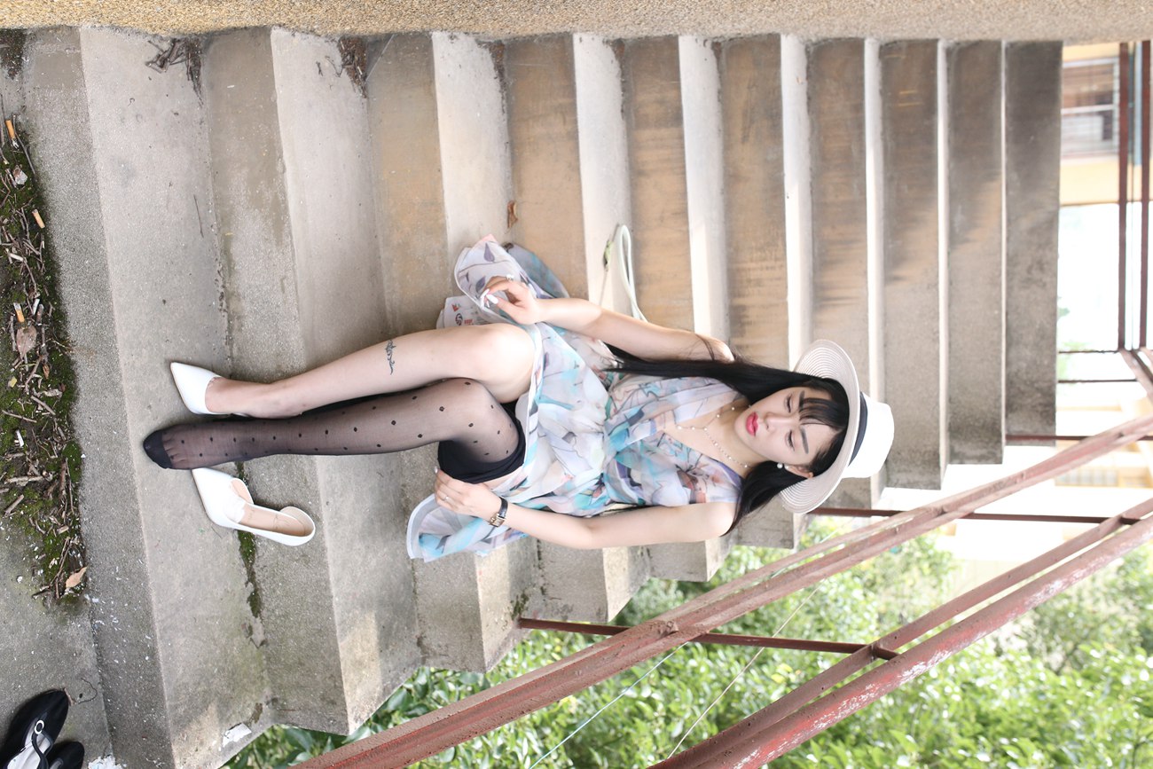 图片[120]-大西瓜爱牙膏-早期作品-S009 红嘴唇少妇 [337P] – 速更版-美库