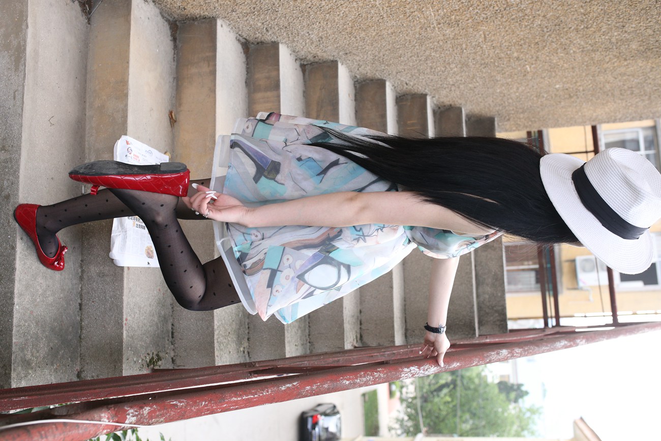 图片[136]-大西瓜爱牙膏-早期作品-S009 红嘴唇少妇 [337P] – 速更版-美库