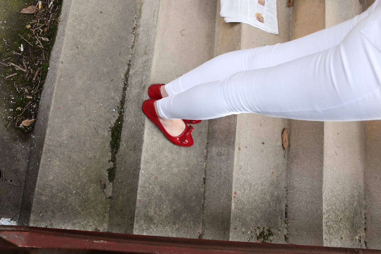 图片[184]-大西瓜爱牙膏-早期作品-S009 红嘴唇少妇 [337P] – 速更版-美库