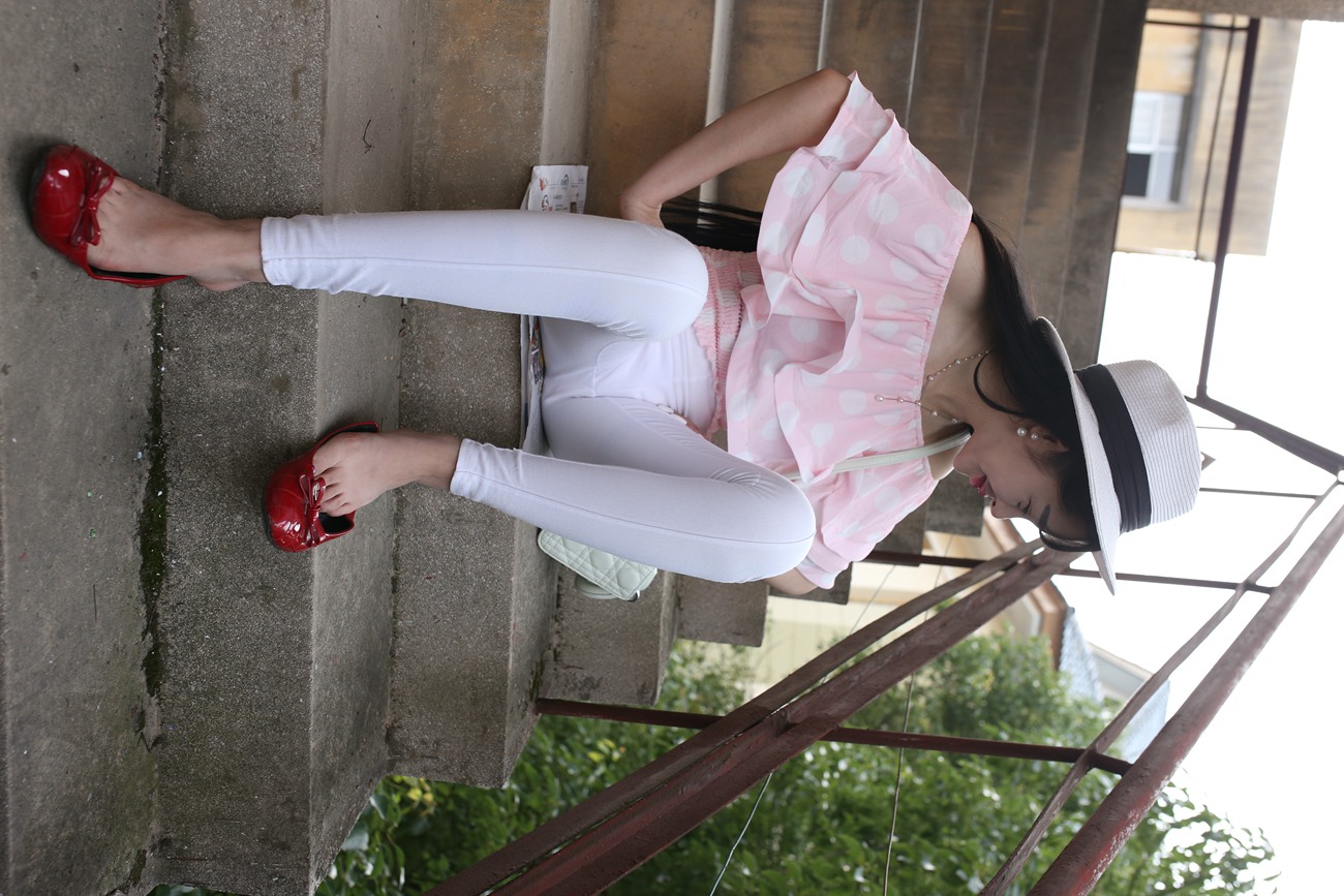 图片[194]-大西瓜爱牙膏-早期作品-S009 红嘴唇少妇 [337P] – 速更版-美库