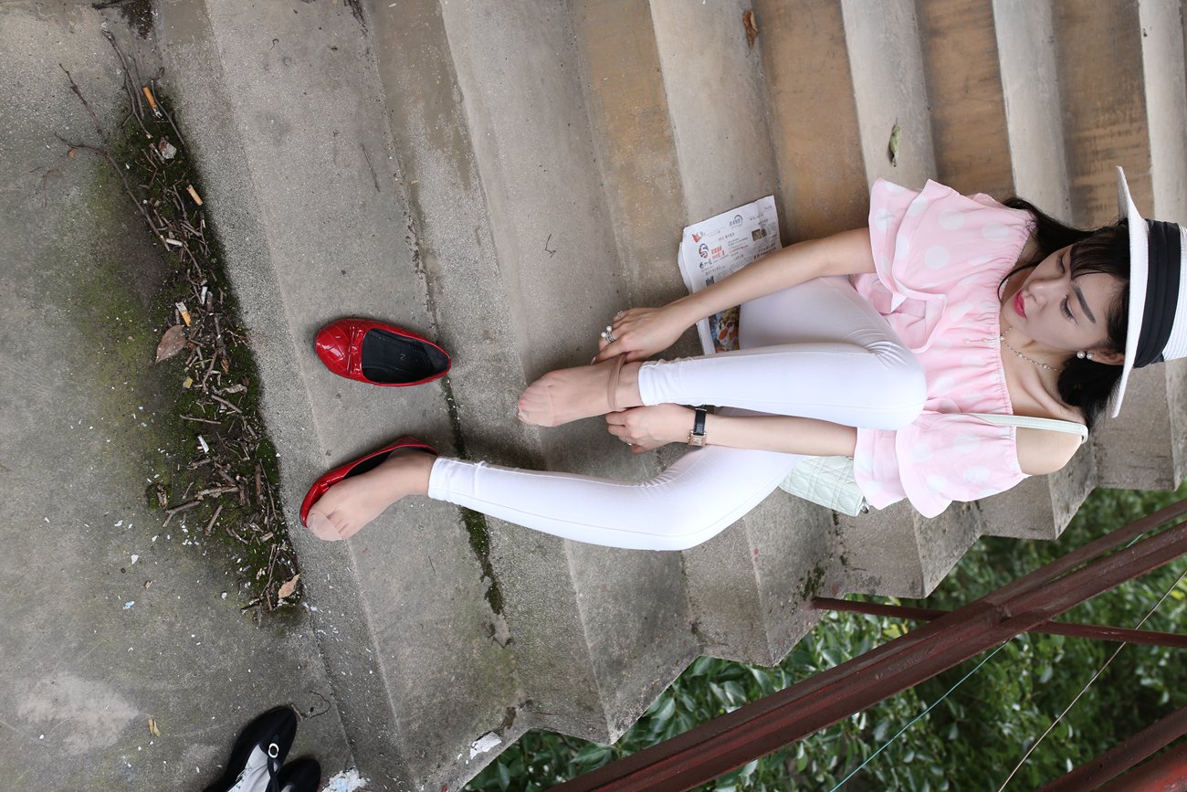 图片[213]-大西瓜爱牙膏-早期作品-S009 红嘴唇少妇 [337P] – 速更版-美库