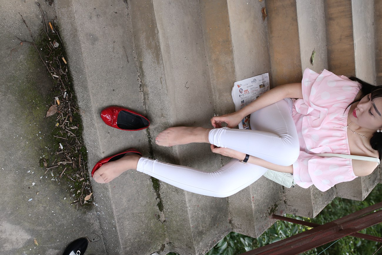 图片[219]-大西瓜爱牙膏-早期作品-S009 红嘴唇少妇 [337P] – 速更版-美库