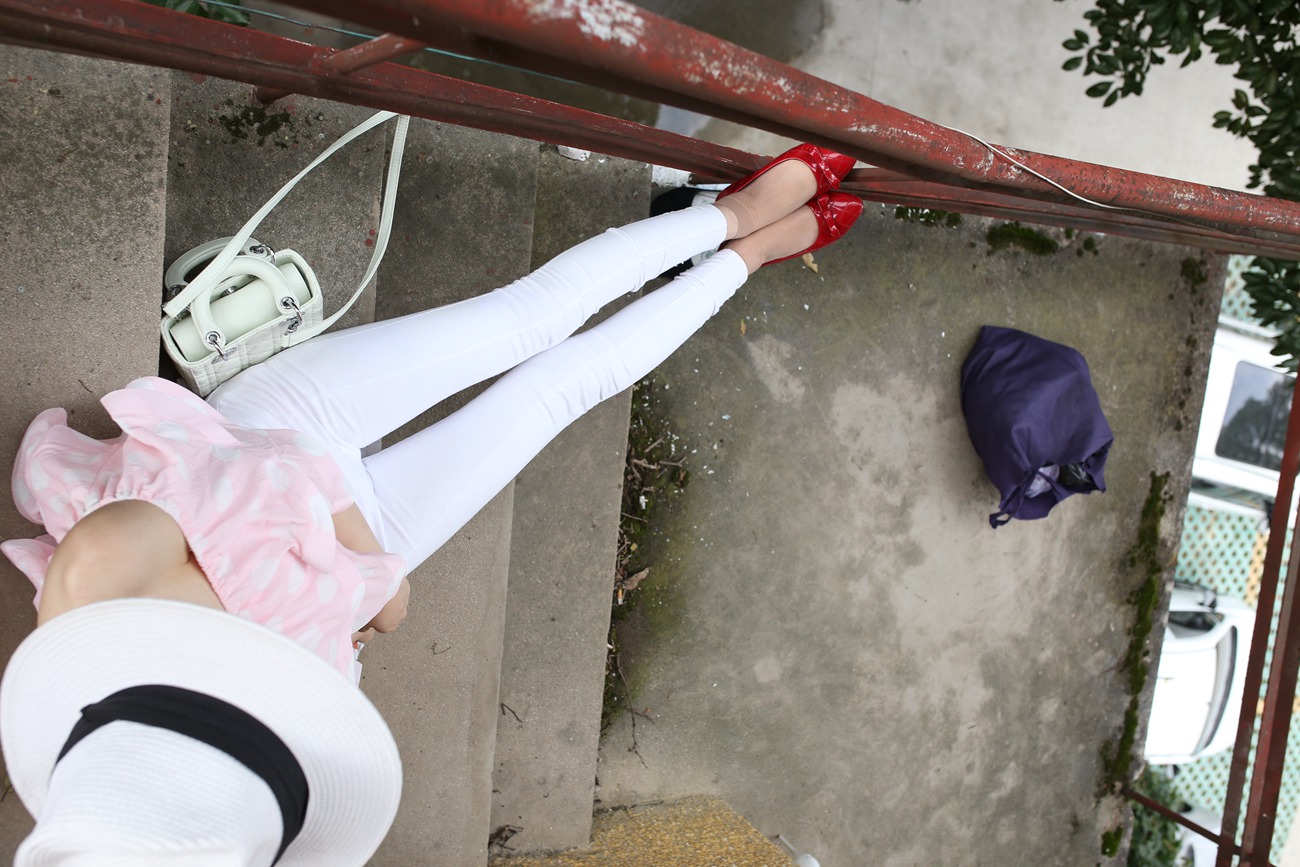 图片[237]-大西瓜爱牙膏-早期作品-S009 红嘴唇少妇 [337P] – 速更版-美库