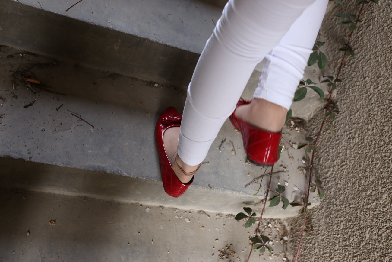 图片[289]-大西瓜爱牙膏-早期作品-S009 红嘴唇少妇 [337P] – 速更版-美库