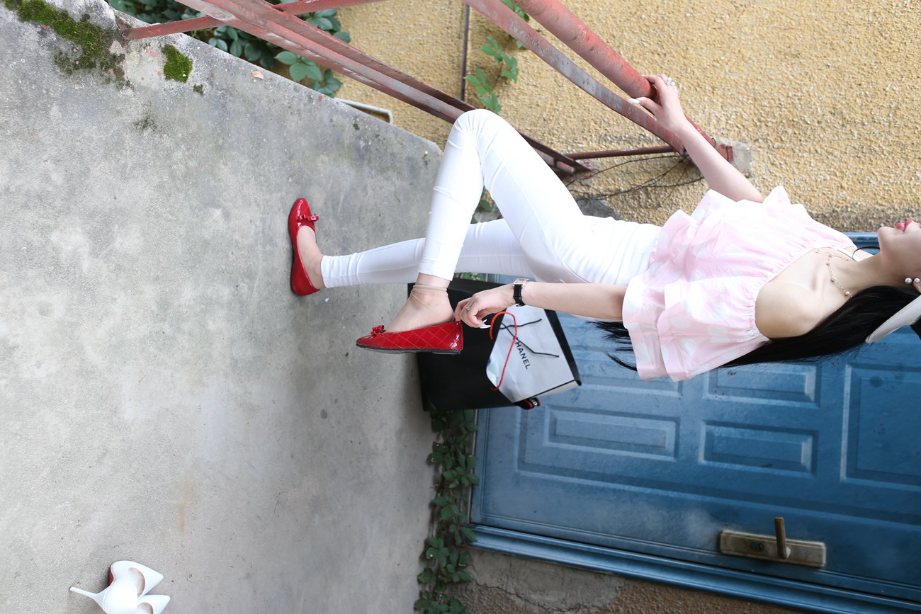 图片[307]-大西瓜爱牙膏-早期作品-S009 红嘴唇少妇 [337P] – 速更版-美库