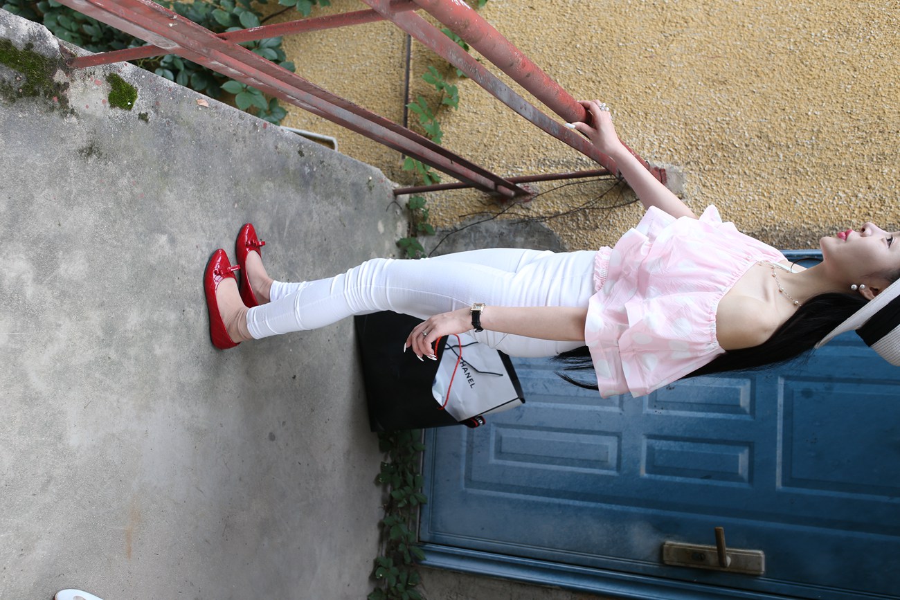 图片[310]-大西瓜爱牙膏-早期作品-S009 红嘴唇少妇 [337P] – 速更版-美库