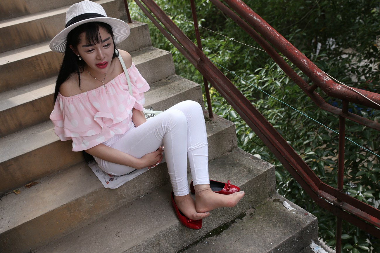 图片[312]-大西瓜爱牙膏-早期作品-S009 红嘴唇少妇 [337P] – 速更版-美库