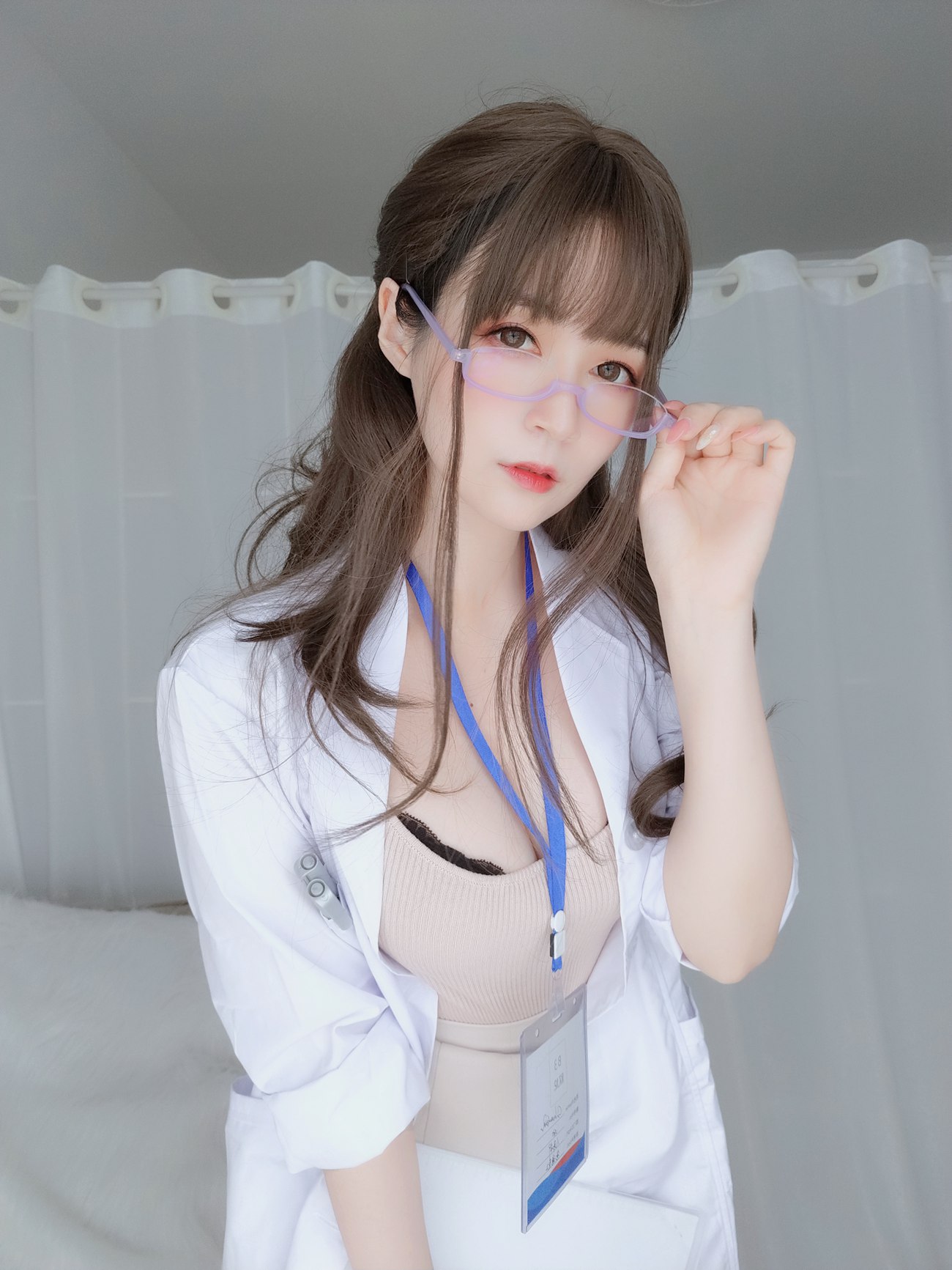 图片[21]-Coser小姐姐 白银81 – 私人医生[137P] – 速更版-美库