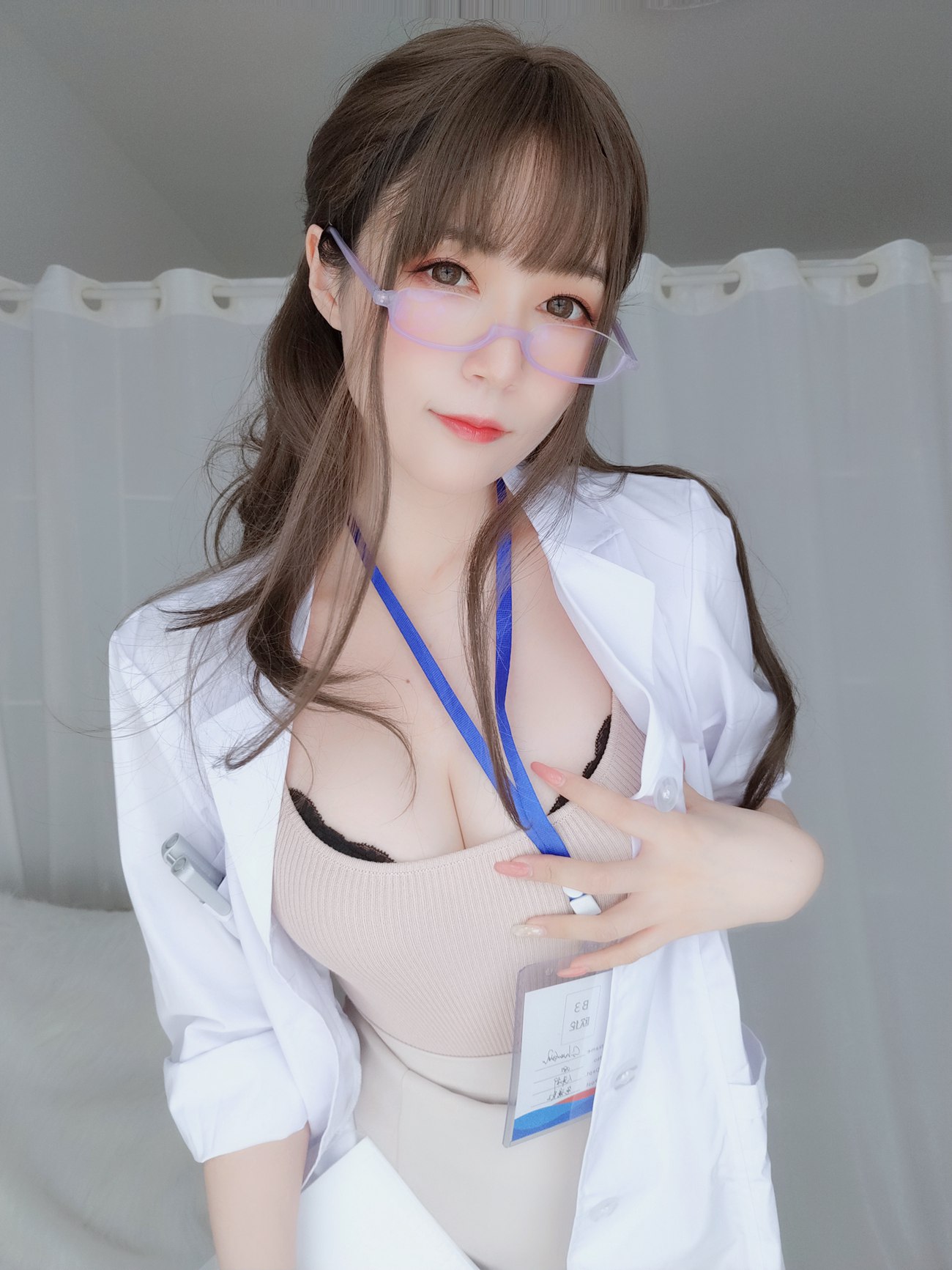 图片[37]-Coser小姐姐 白银81 – 私人医生[137P] – 速更版-美库