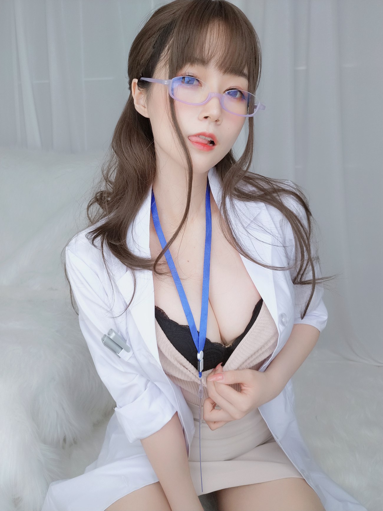 图片[90]-Coser小姐姐 白银81 – 私人医生[137P] – 速更版-美库