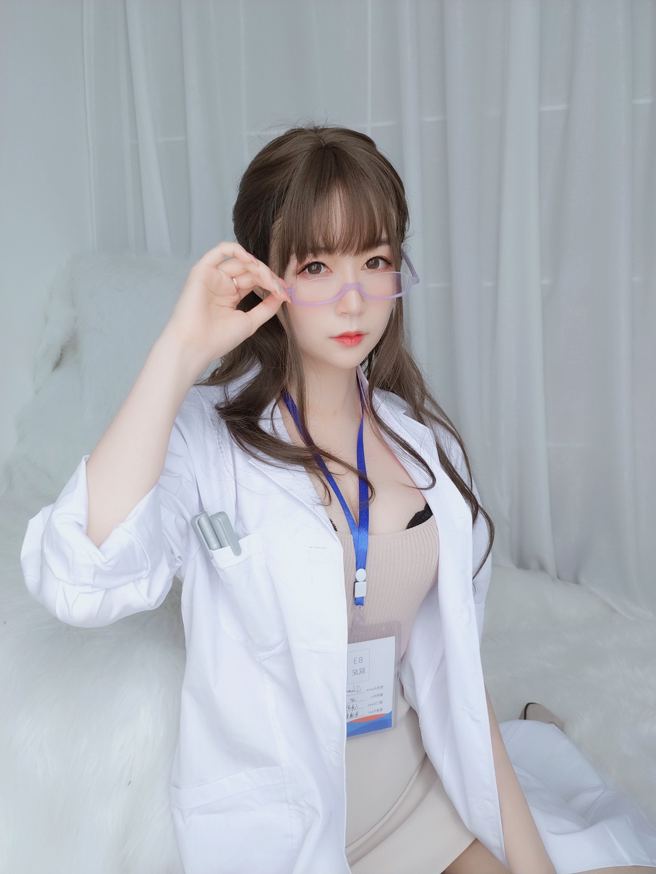 图片[98]-Coser小姐姐 白银81 – 私人医生[137P] – 速更版-美库