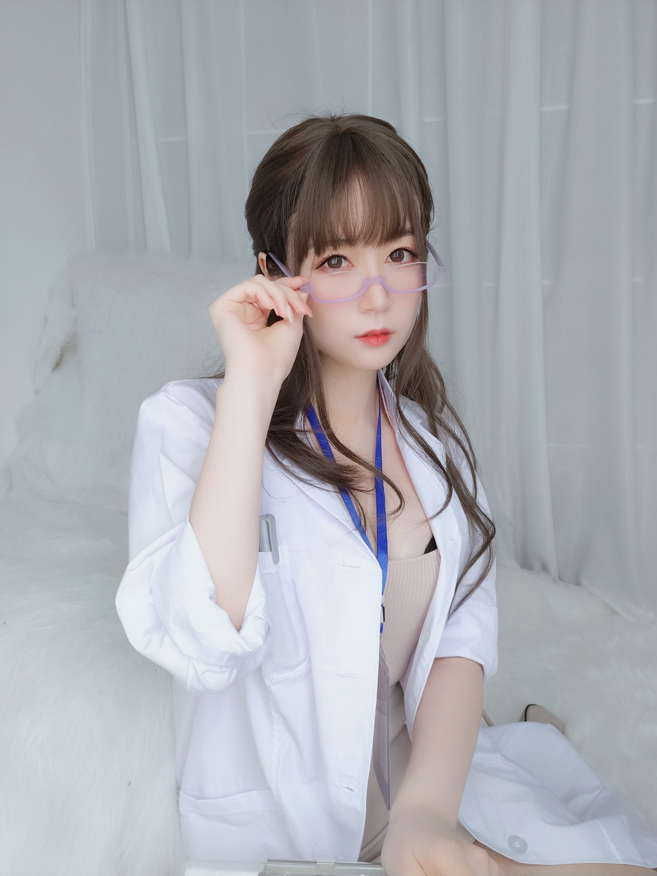 图片[100]-Coser小姐姐 白银81 – 私人医生[137P] – 速更版-美库