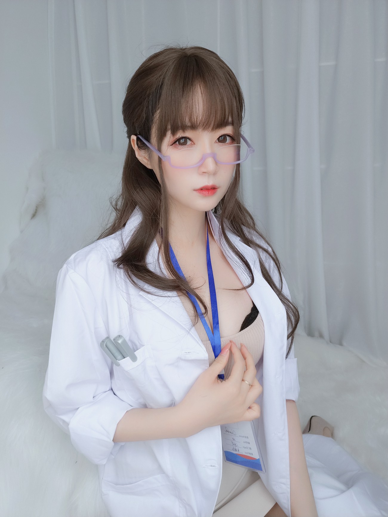 图片[102]-Coser小姐姐 白银81 – 私人医生[137P] – 速更版-美库