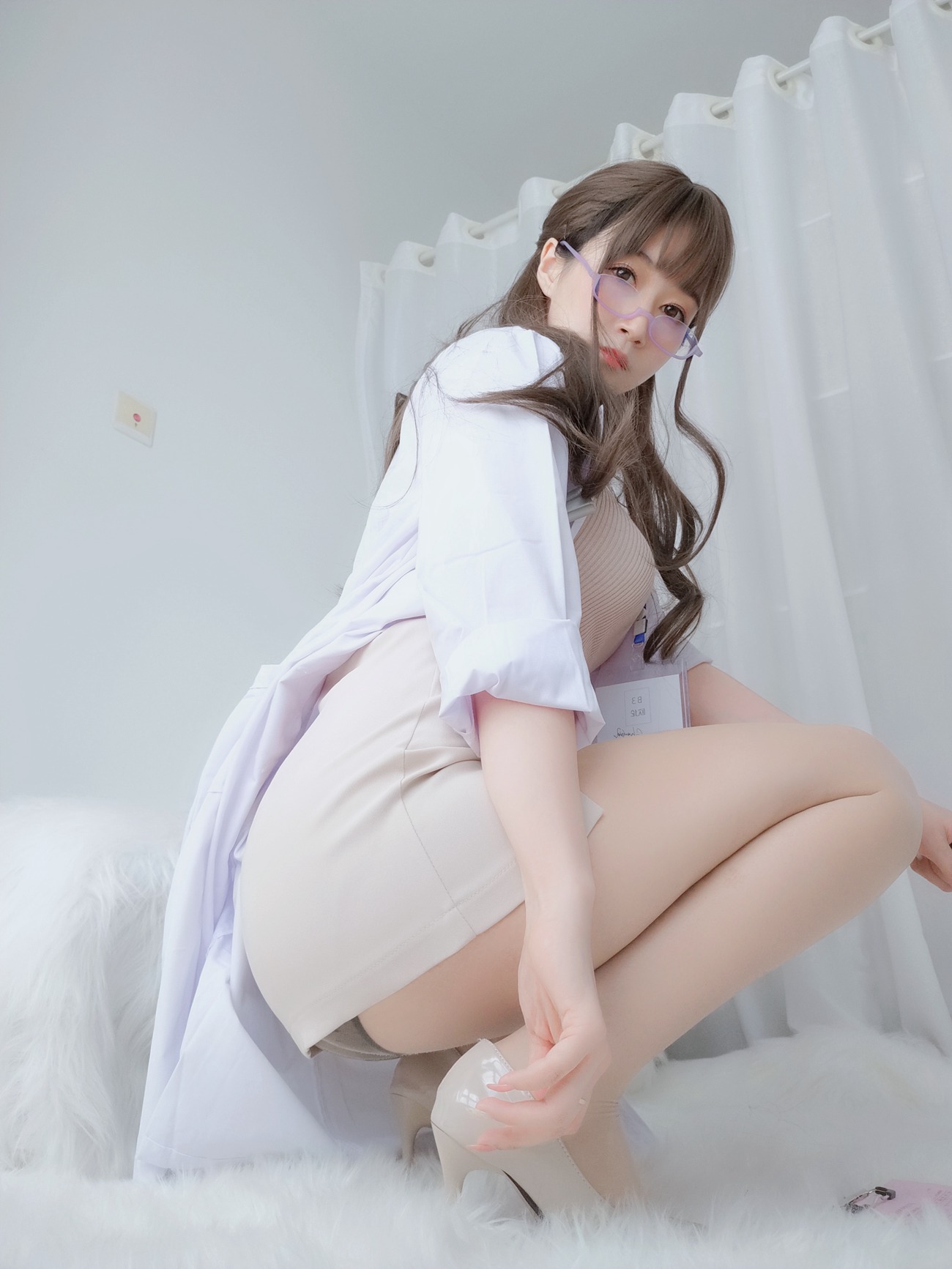 图片[124]-Coser小姐姐 白银81 – 私人医生[137P] – 速更版-美库