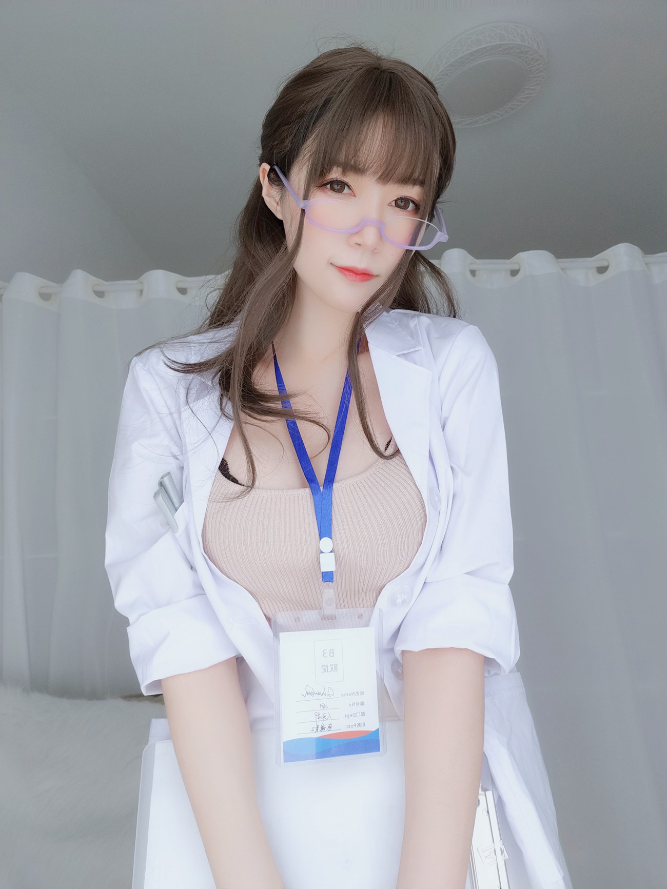 图片[130]-Coser小姐姐 白银81 – 私人医生[137P] – 速更版-美库