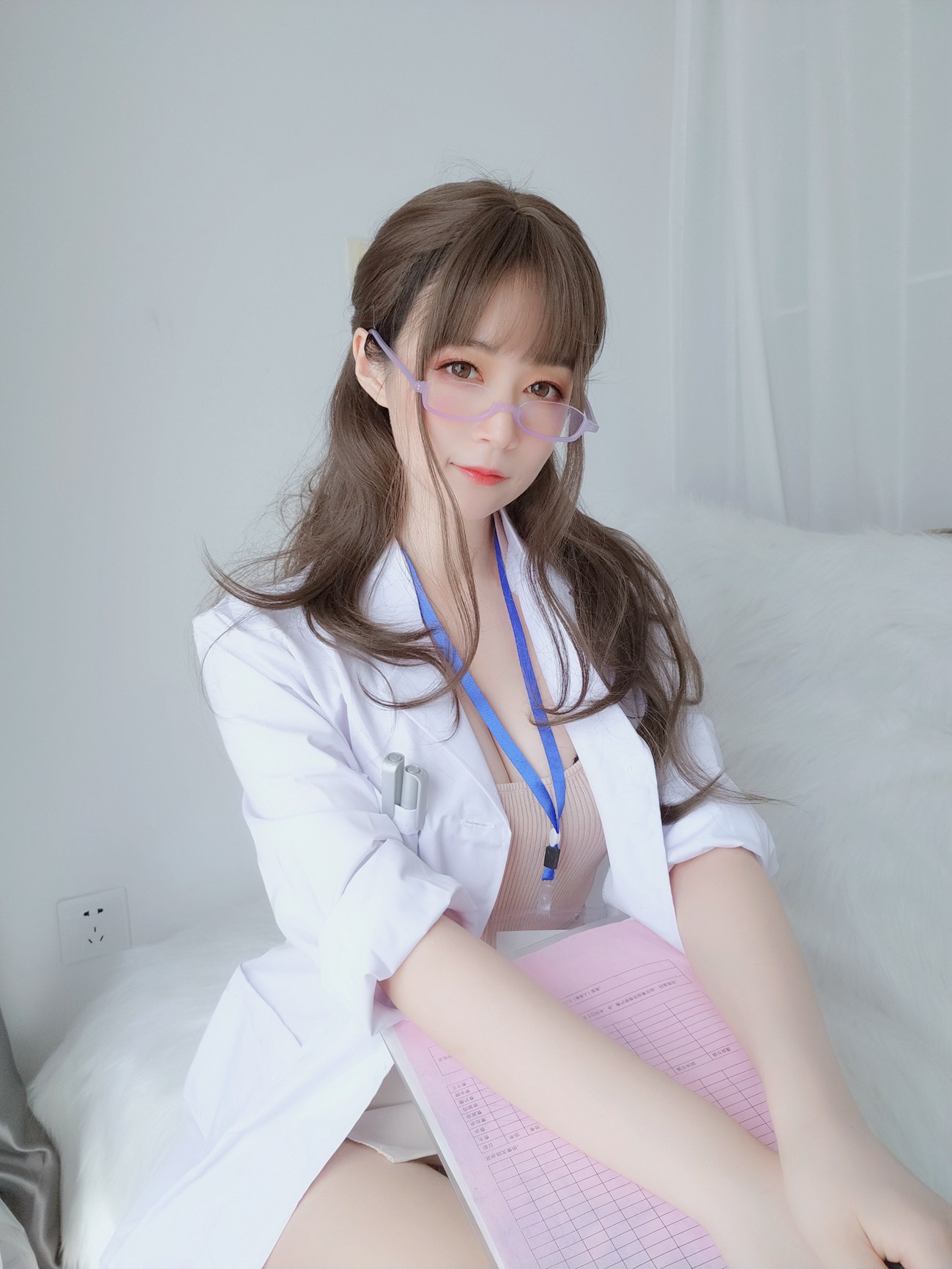 图片[135]-Coser小姐姐 白银81 – 私人医生[137P] – 速更版-美库