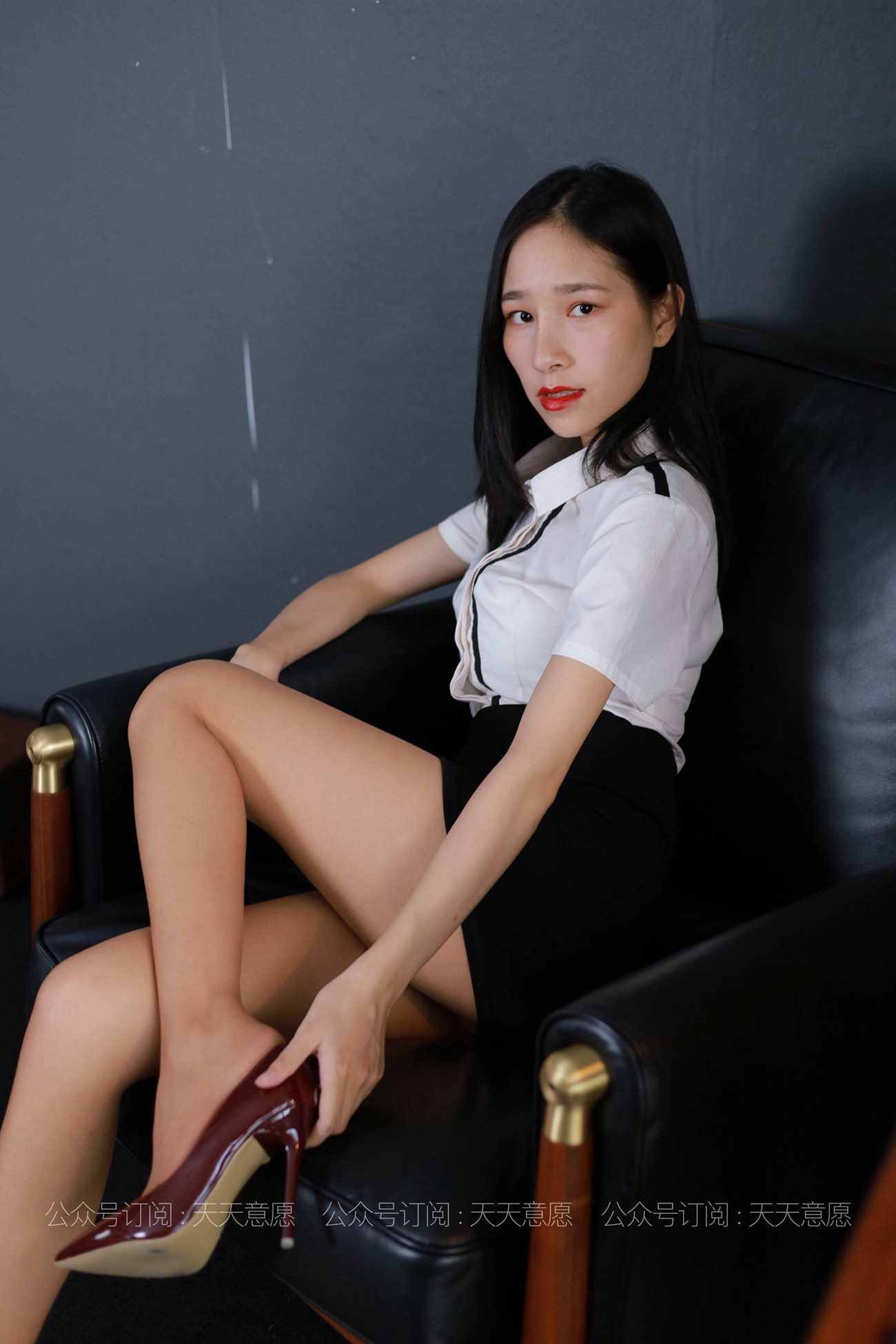 图片[12]-[IESS异思趣向] 耽丝 210726 美女同事 美子 [93P] – 速更版-美库