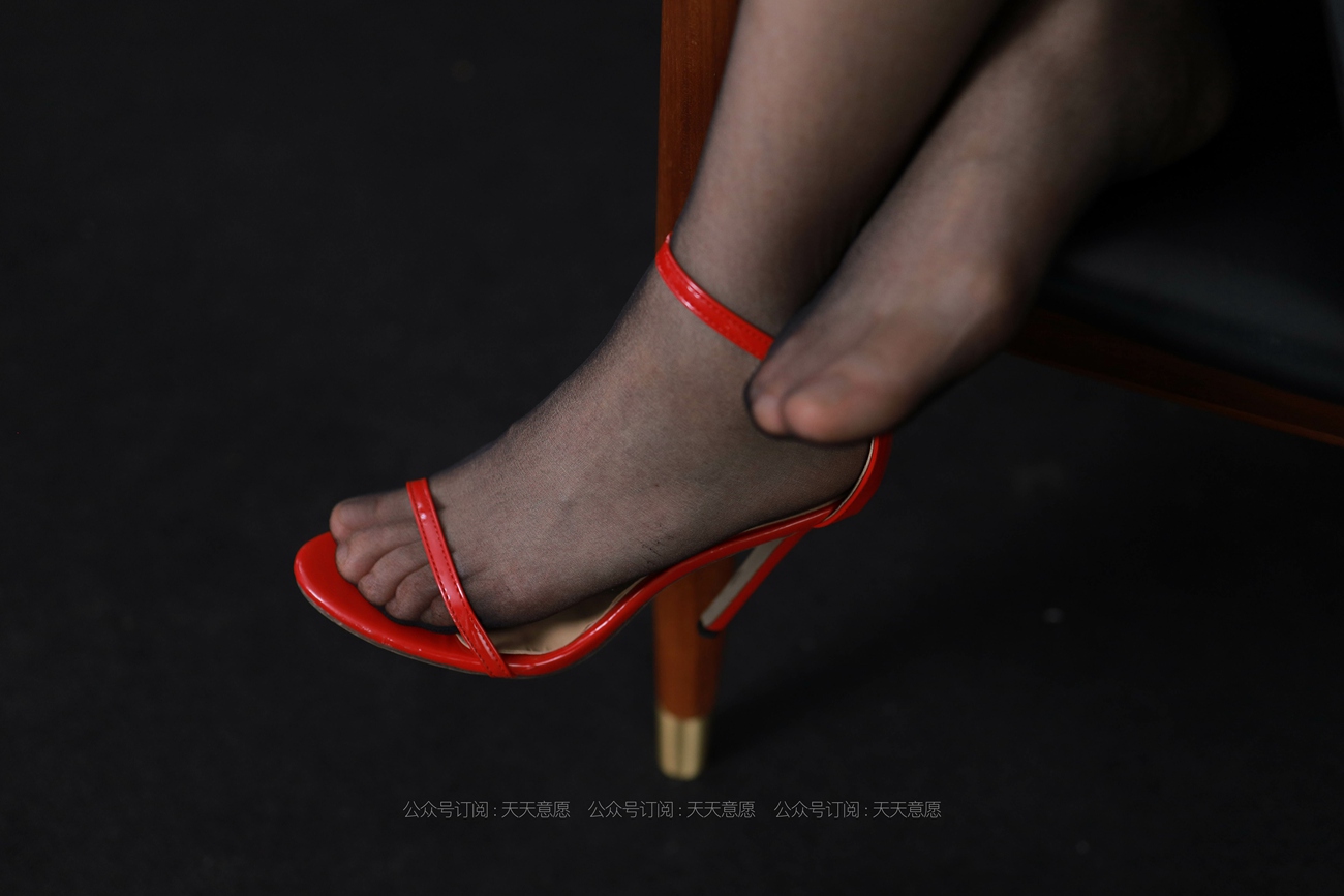 图片[24]-[IESS异思趣向] 耽丝 210729 小婕的职业装展示 [90P] – 速更版-美库