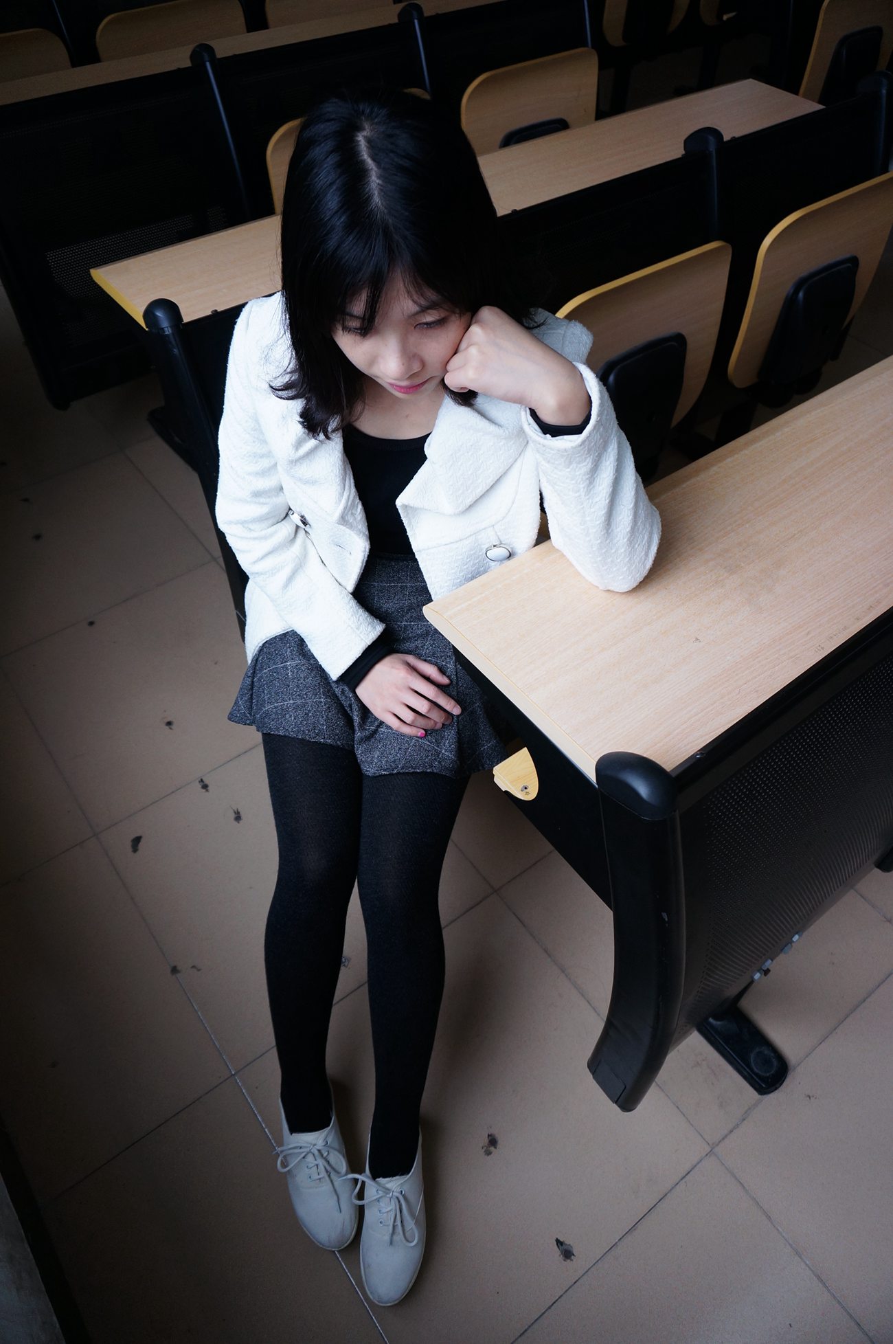 图片[17]-大西瓜爱牙膏-早期作品-S012 黑丝白鞋少女 [116P] – 速更版-美库