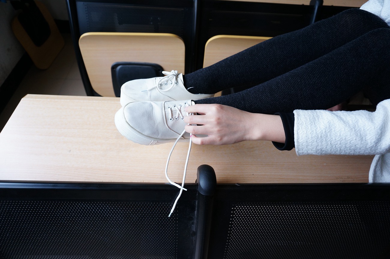 图片[38]-大西瓜爱牙膏-早期作品-S012 黑丝白鞋少女 [116P] – 速更版-美库