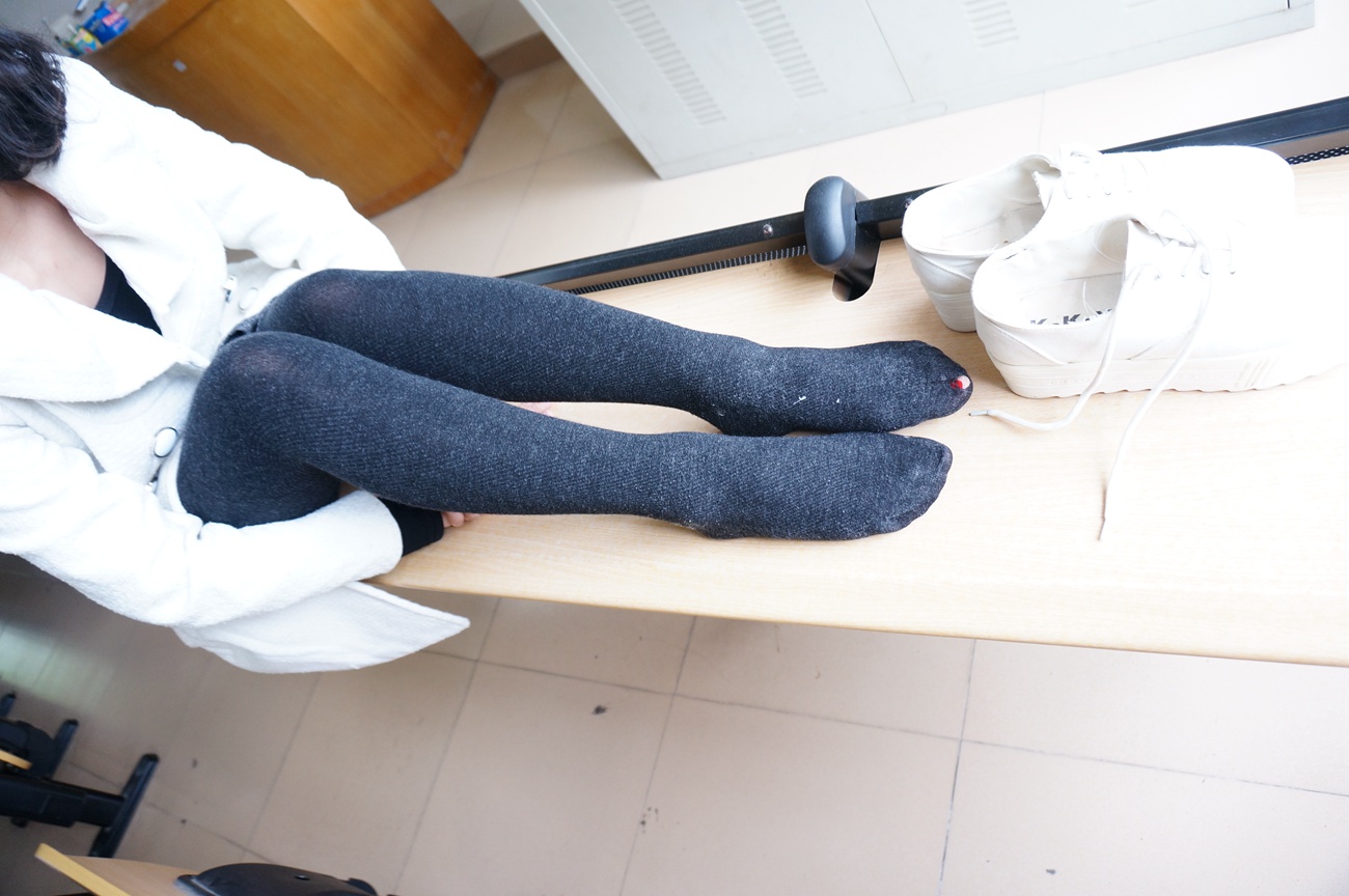 图片[44]-大西瓜爱牙膏-早期作品-S012 黑丝白鞋少女 [116P] – 速更版-美库