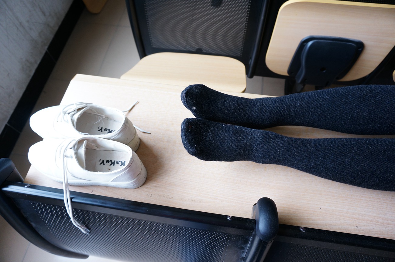 图片[66]-大西瓜爱牙膏-早期作品-S012 黑丝白鞋少女 [116P] – 速更版-美库