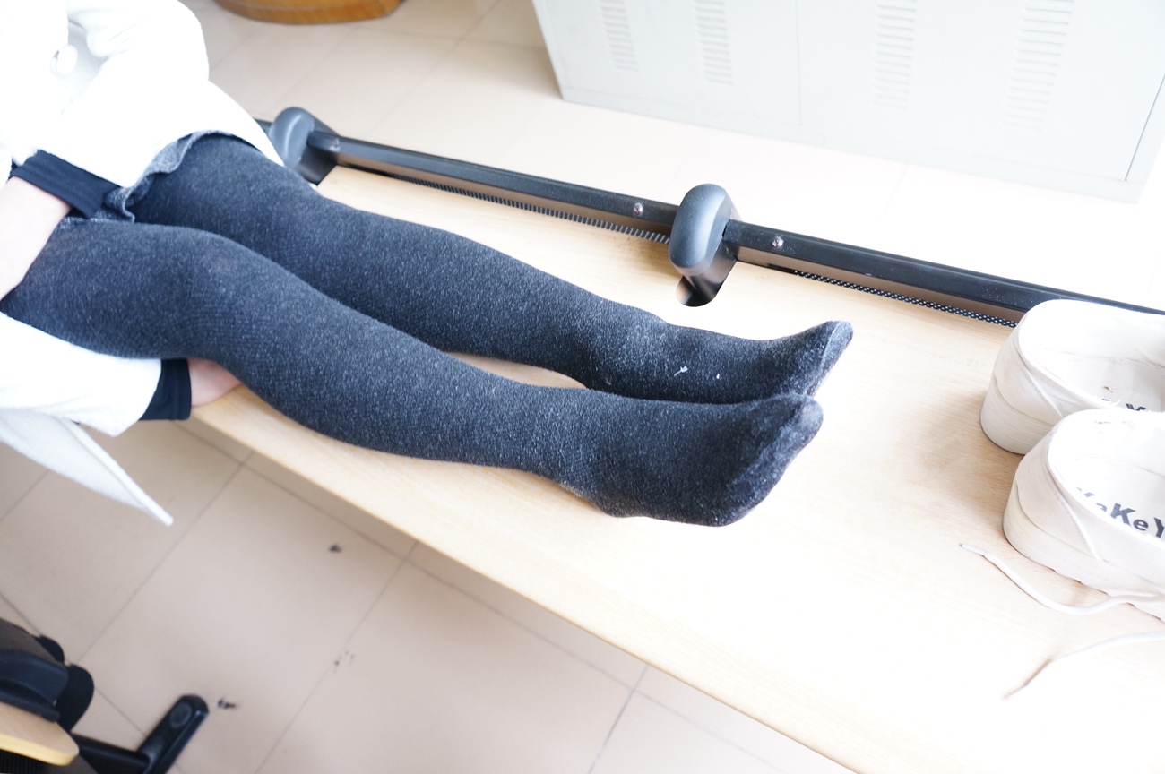 图片[69]-大西瓜爱牙膏-早期作品-S012 黑丝白鞋少女 [116P] – 速更版-美库