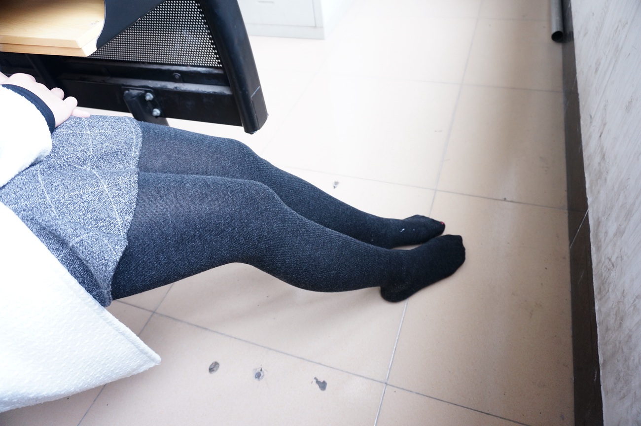 图片[76]-大西瓜爱牙膏-早期作品-S012 黑丝白鞋少女 [116P] – 速更版-美库