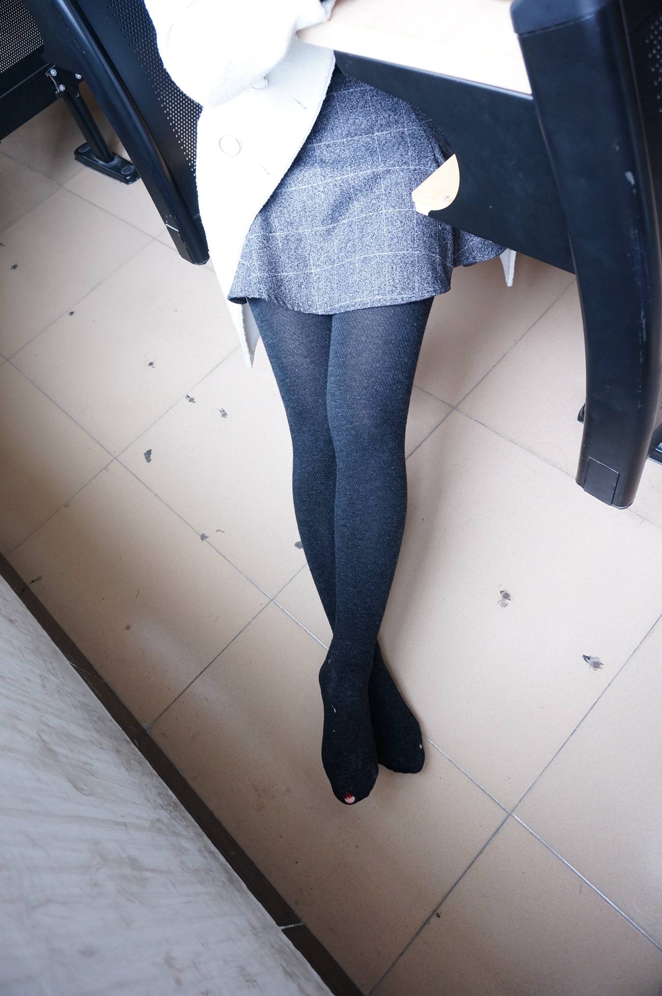 图片[89]-大西瓜爱牙膏-早期作品-S012 黑丝白鞋少女 [116P] – 速更版-美库