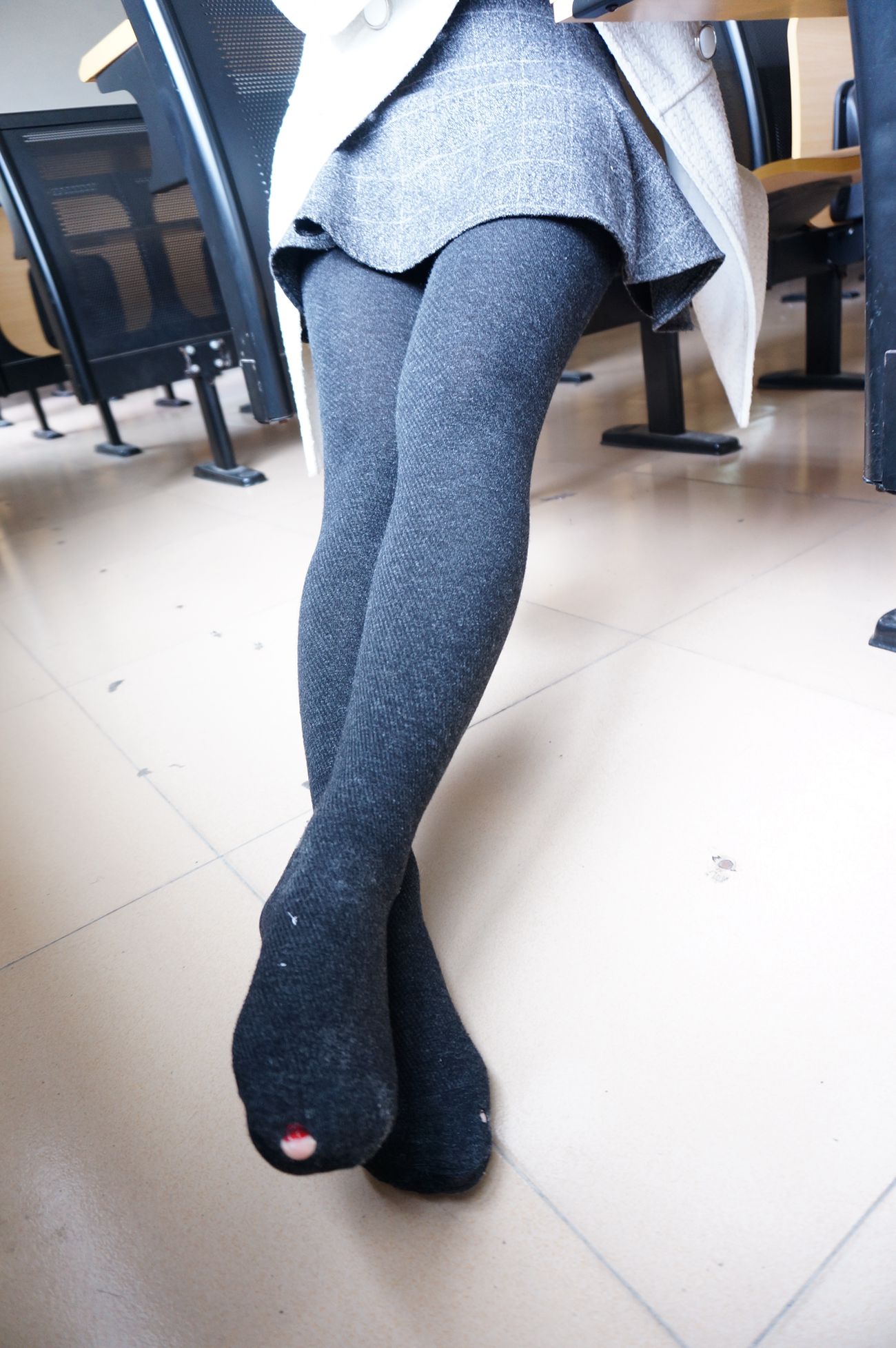 图片[97]-大西瓜爱牙膏-早期作品-S012 黑丝白鞋少女 [116P] – 速更版-美库