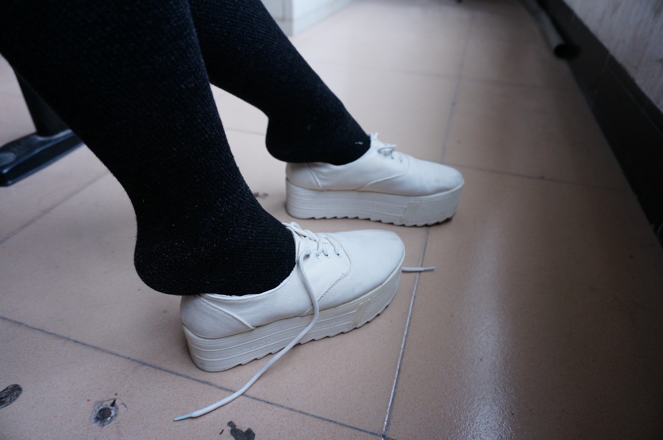 图片[105]-大西瓜爱牙膏-早期作品-S012 黑丝白鞋少女 [116P] – 速更版-美库