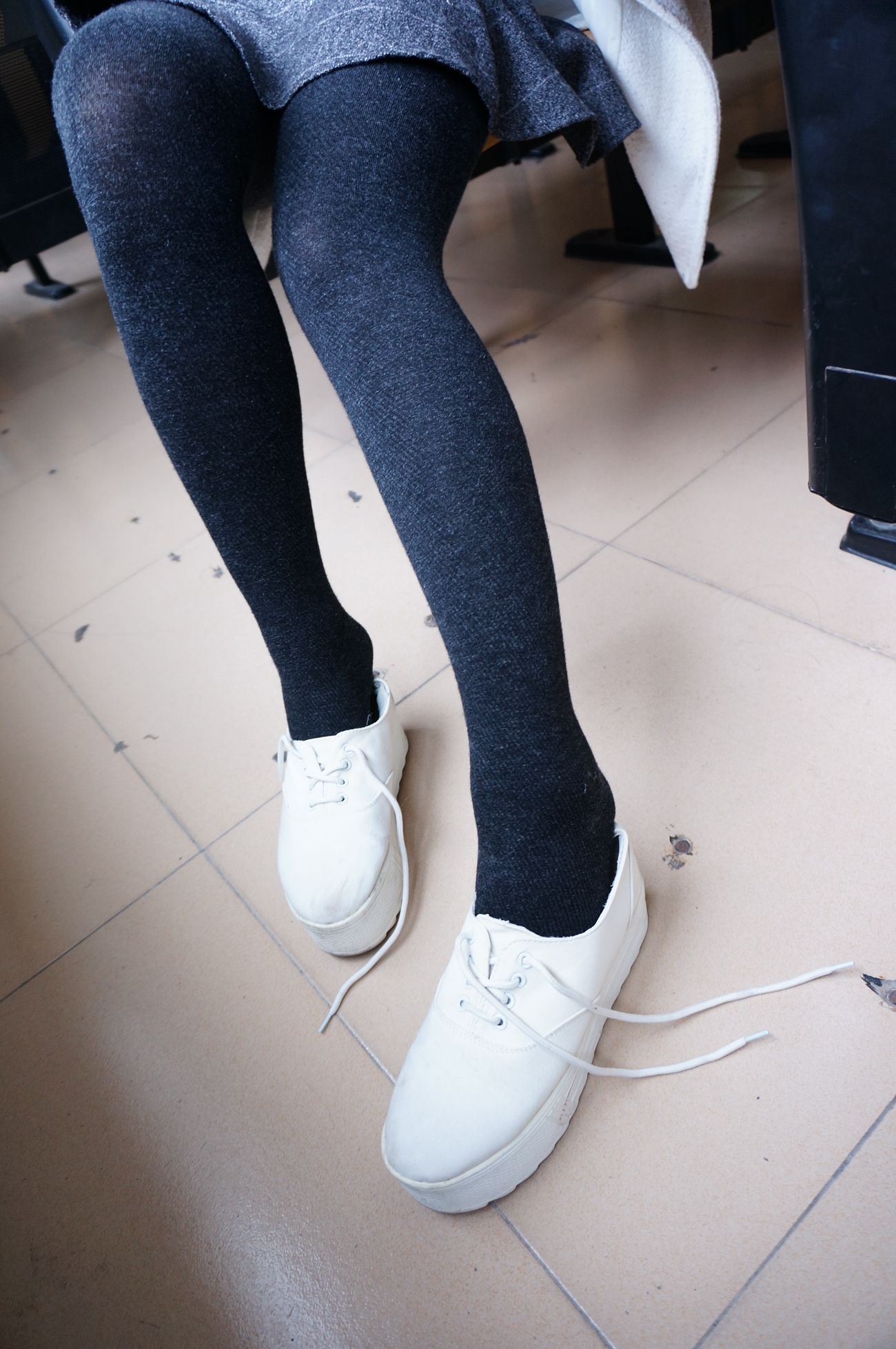 图片[115]-大西瓜爱牙膏-早期作品-S012 黑丝白鞋少女 [116P] – 速更版-美库