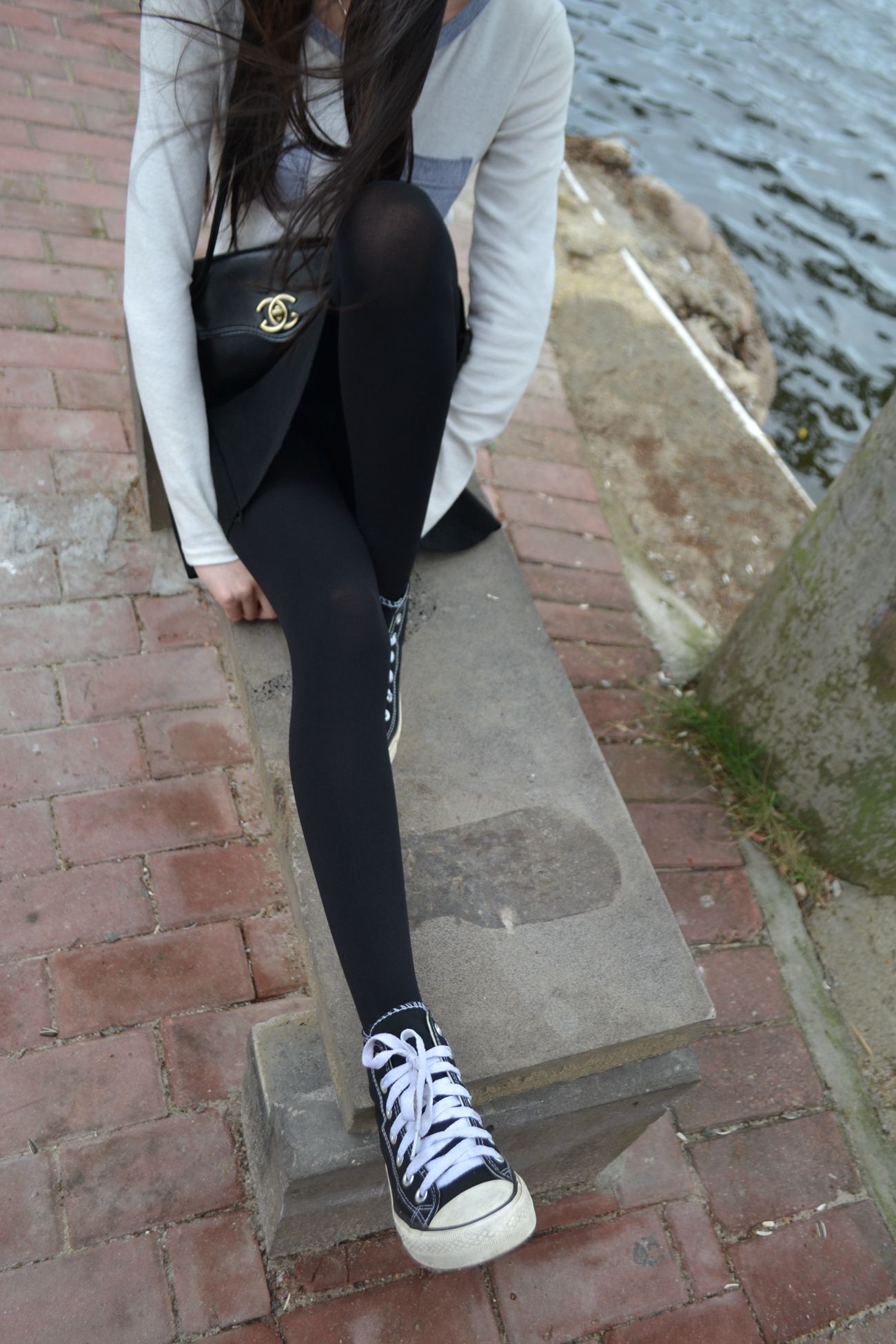 图片[24]-大西瓜爱牙膏-早期作品-S014 湖边黑丝妹 [109P] – 速更版-美库