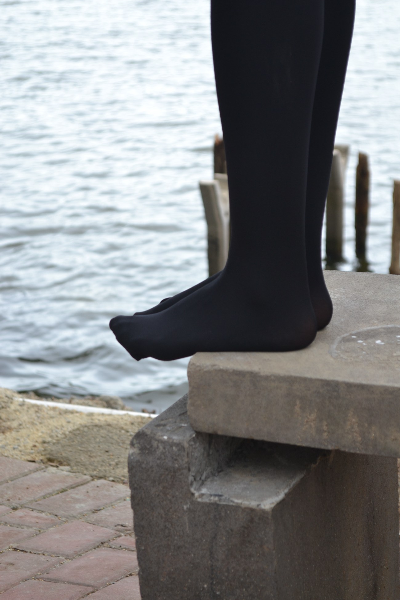 图片[60]-大西瓜爱牙膏-早期作品-S014 湖边黑丝妹 [109P] – 速更版-美库