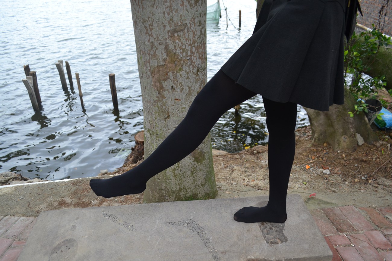 图片[73]-大西瓜爱牙膏-早期作品-S014 湖边黑丝妹 [109P] – 速更版-美库