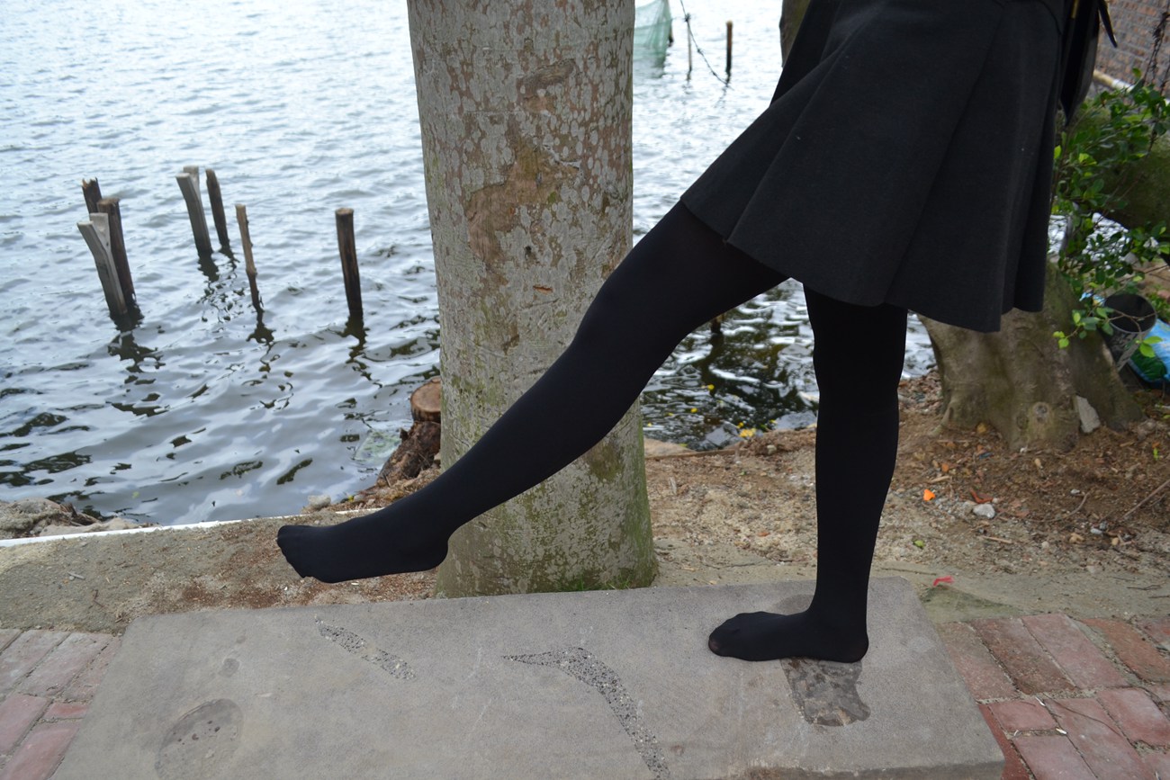 图片[74]-大西瓜爱牙膏-早期作品-S014 湖边黑丝妹 [109P] – 速更版-美库